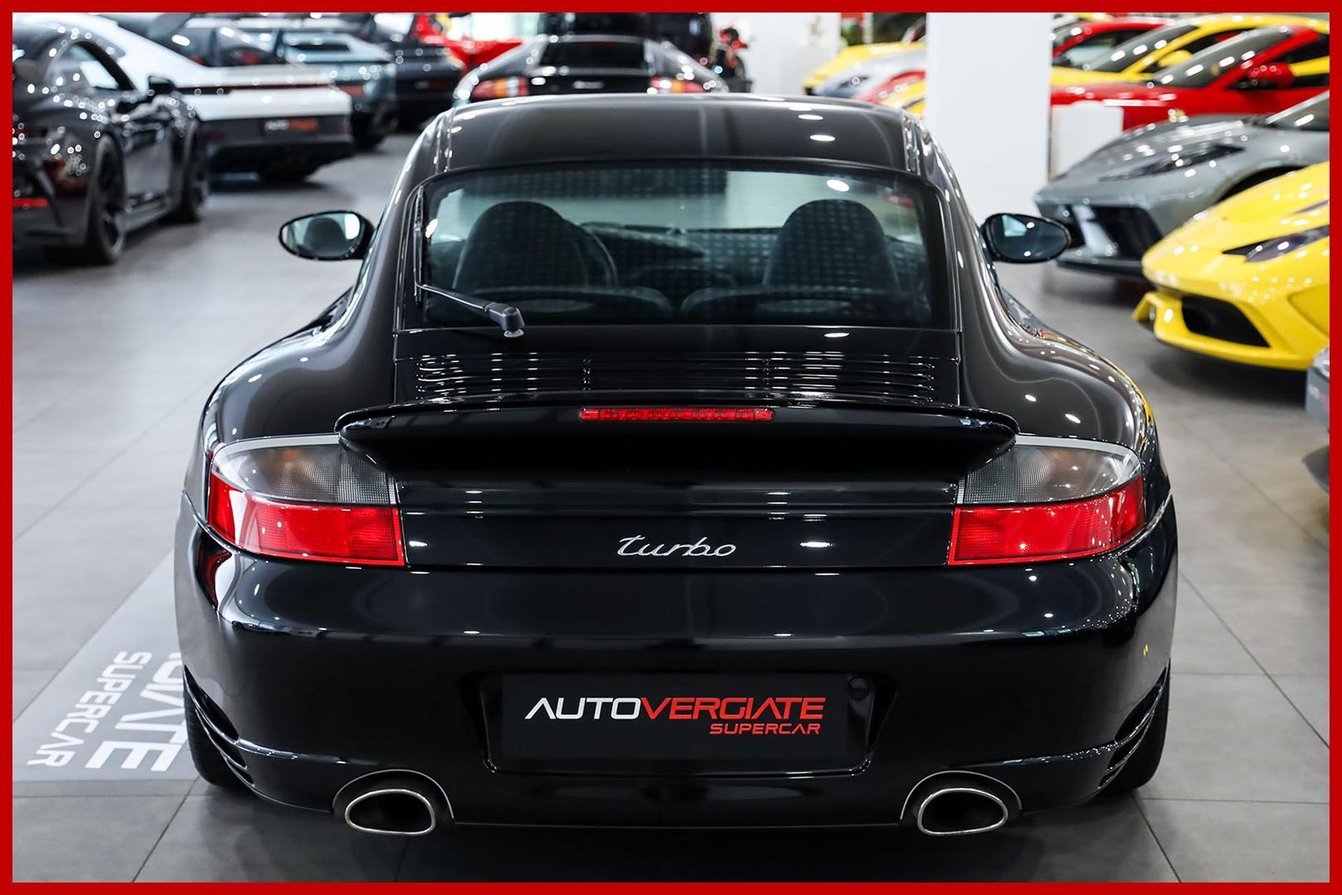 PORSCHE 996
