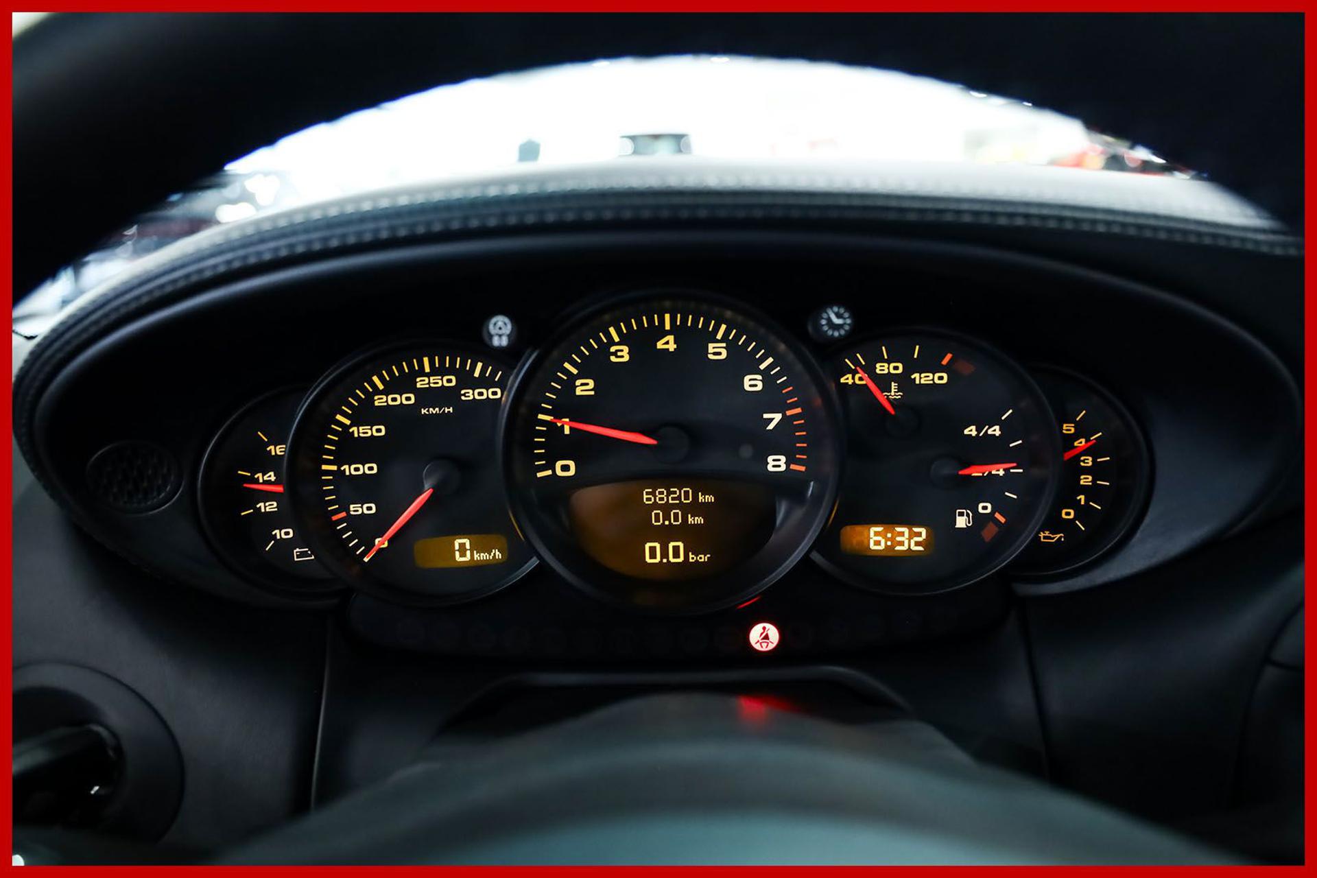 PORSCHE 996