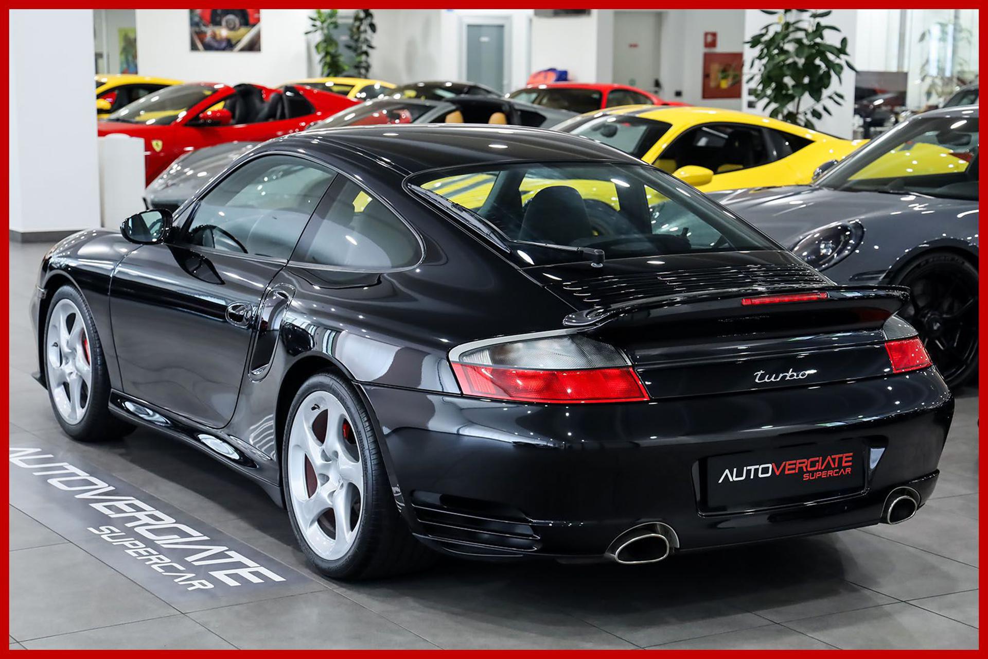 PORSCHE 996