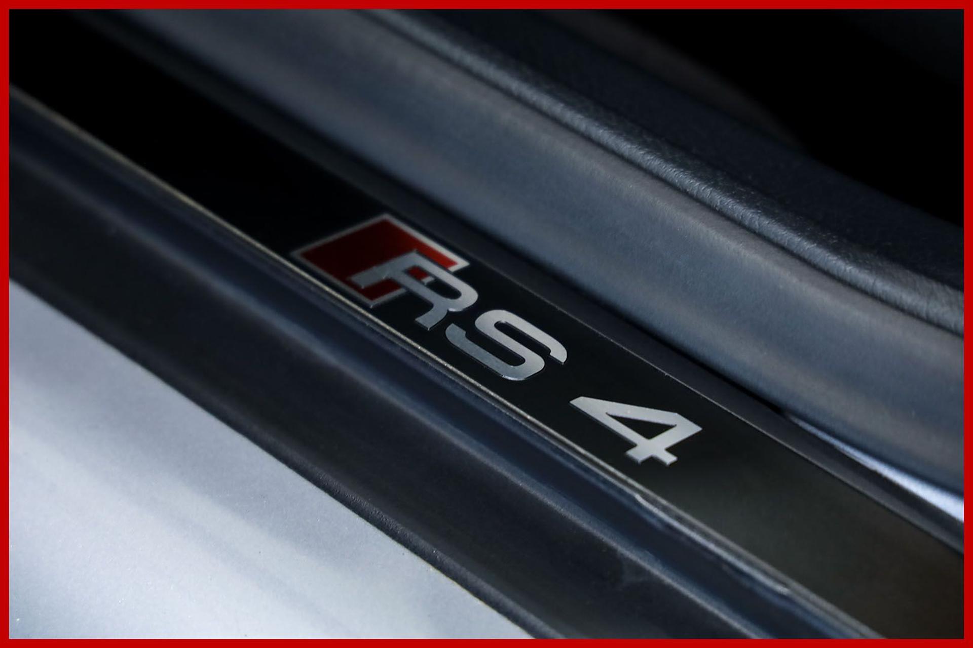 AUDI RS4