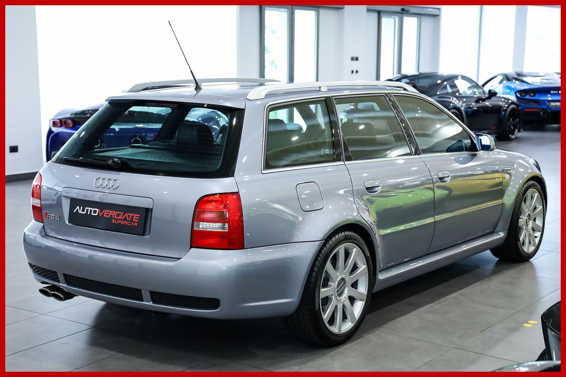 AUDI RS4