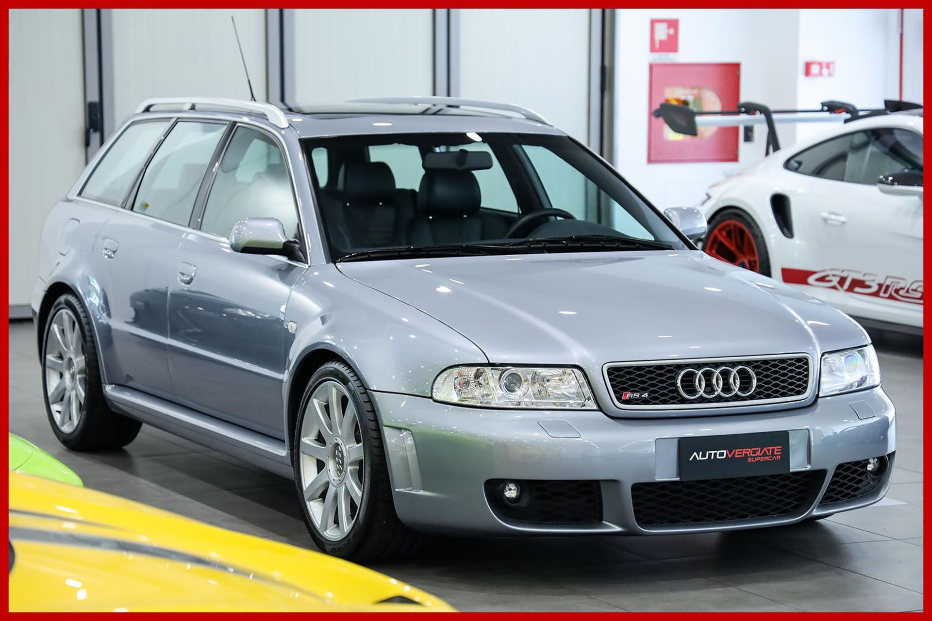 AUDI RS4