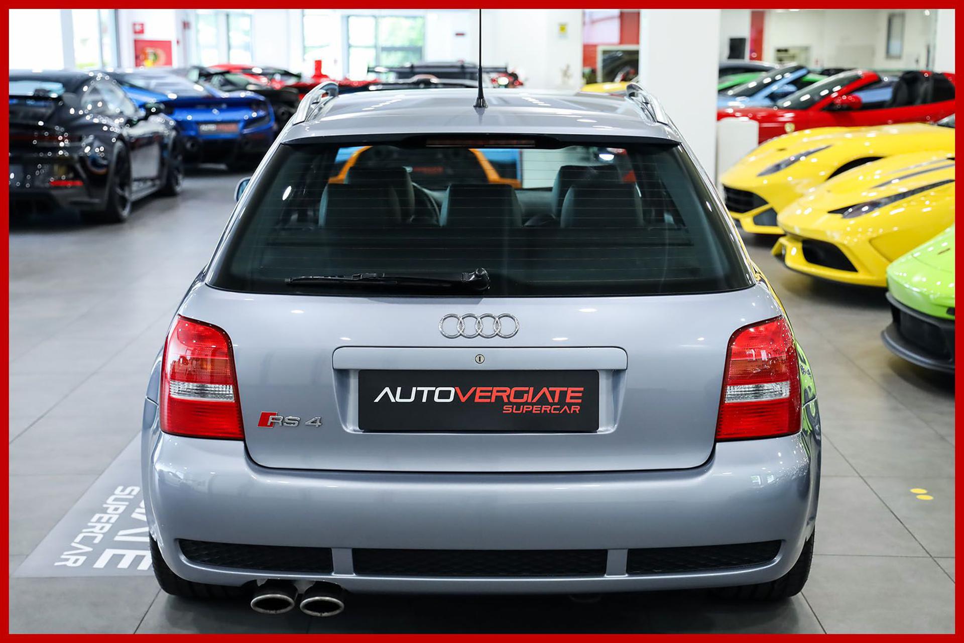 AUDI RS4