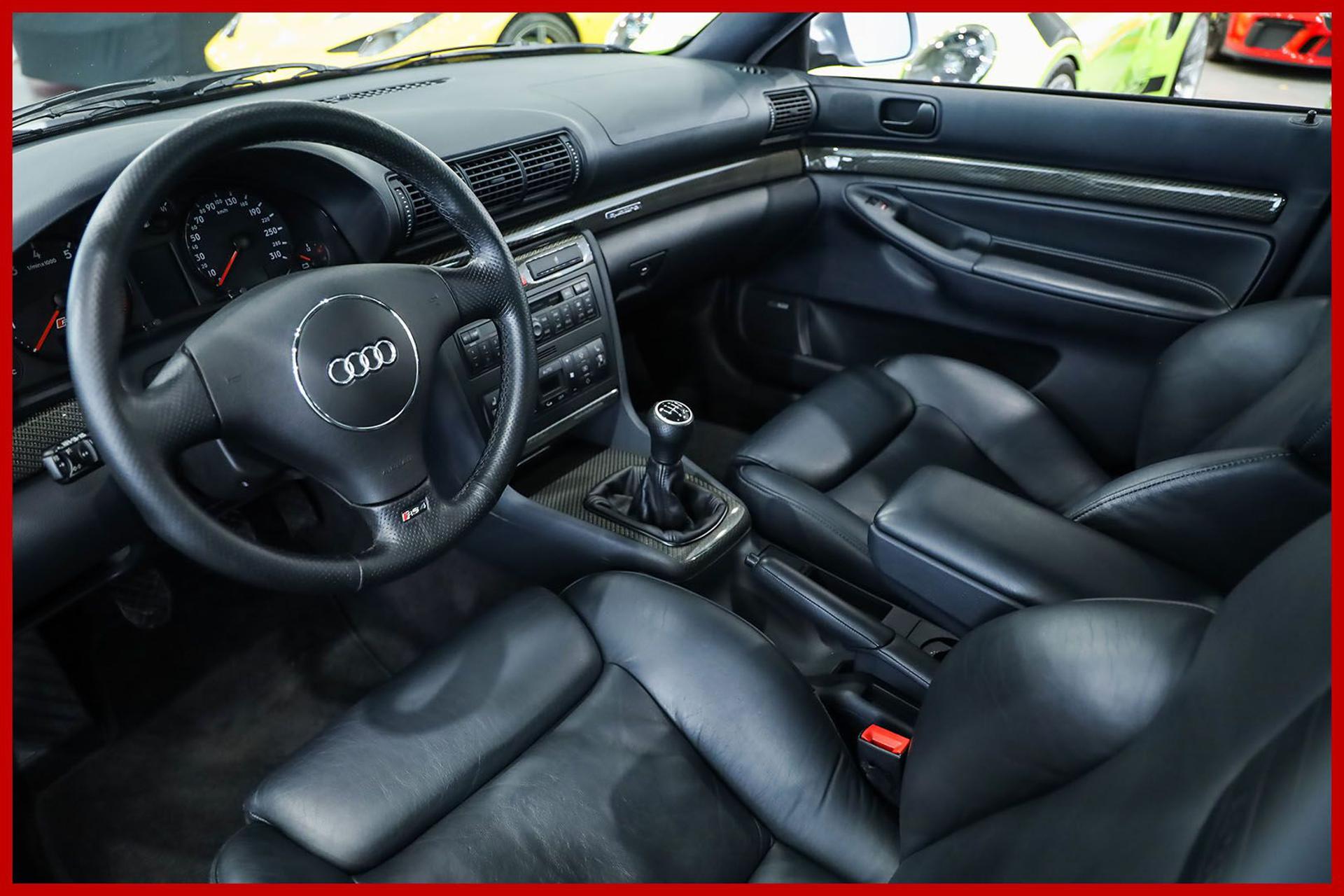 AUDI RS4