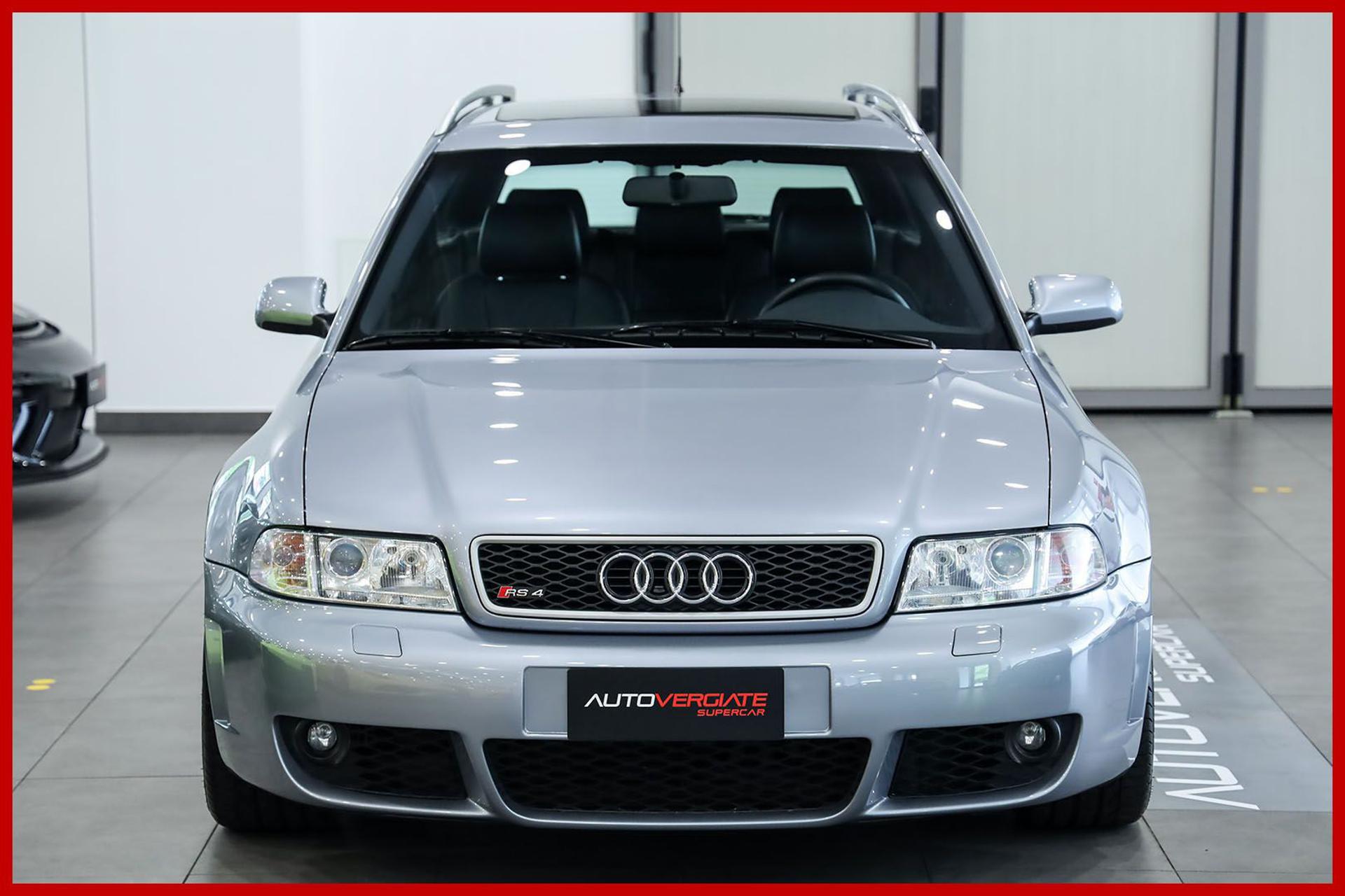 AUDI RS4
