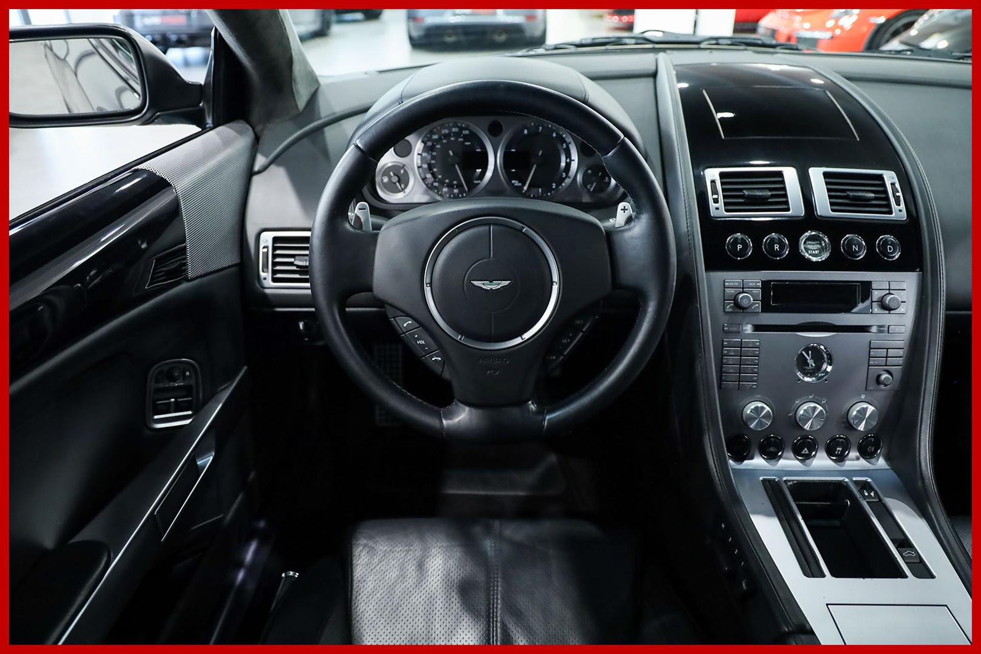 ASTON MARTIN DB9
