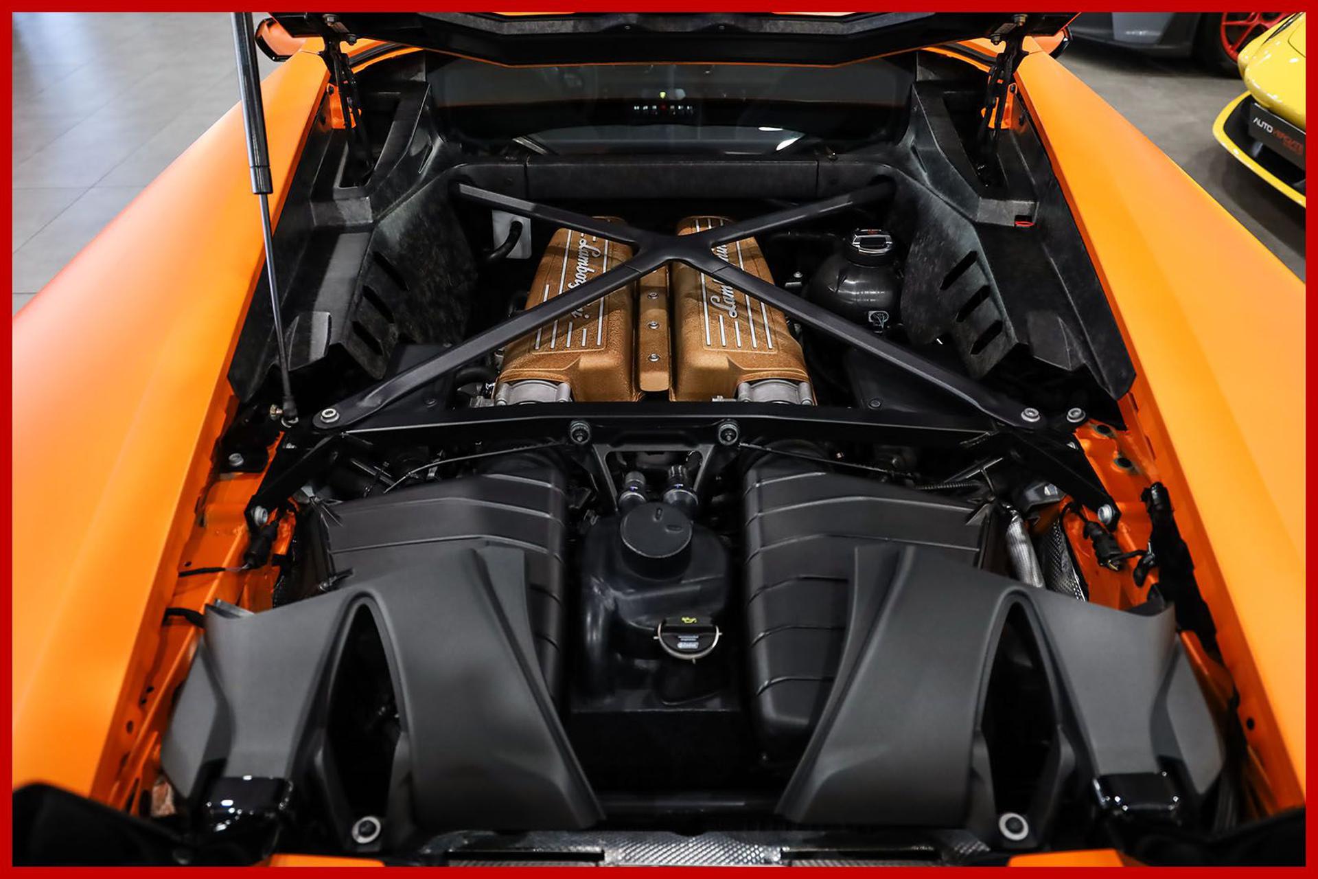 LAMBORGHINI Huracan