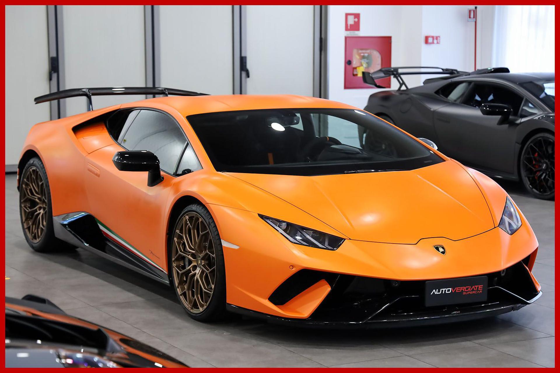 LAMBORGHINI Huracan