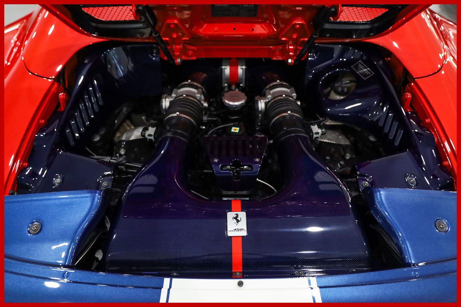 FERRARI 458
