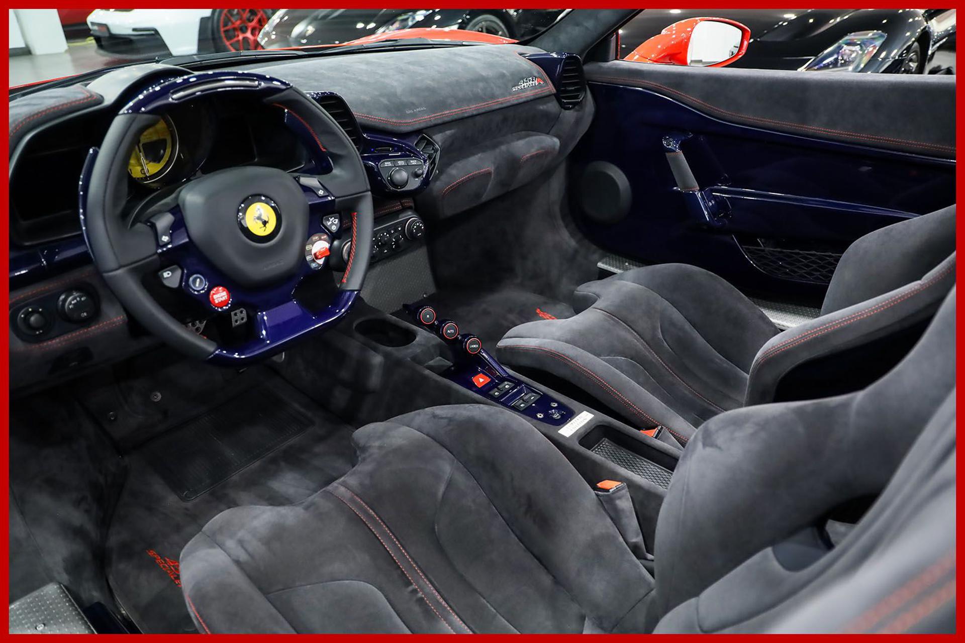 FERRARI 458