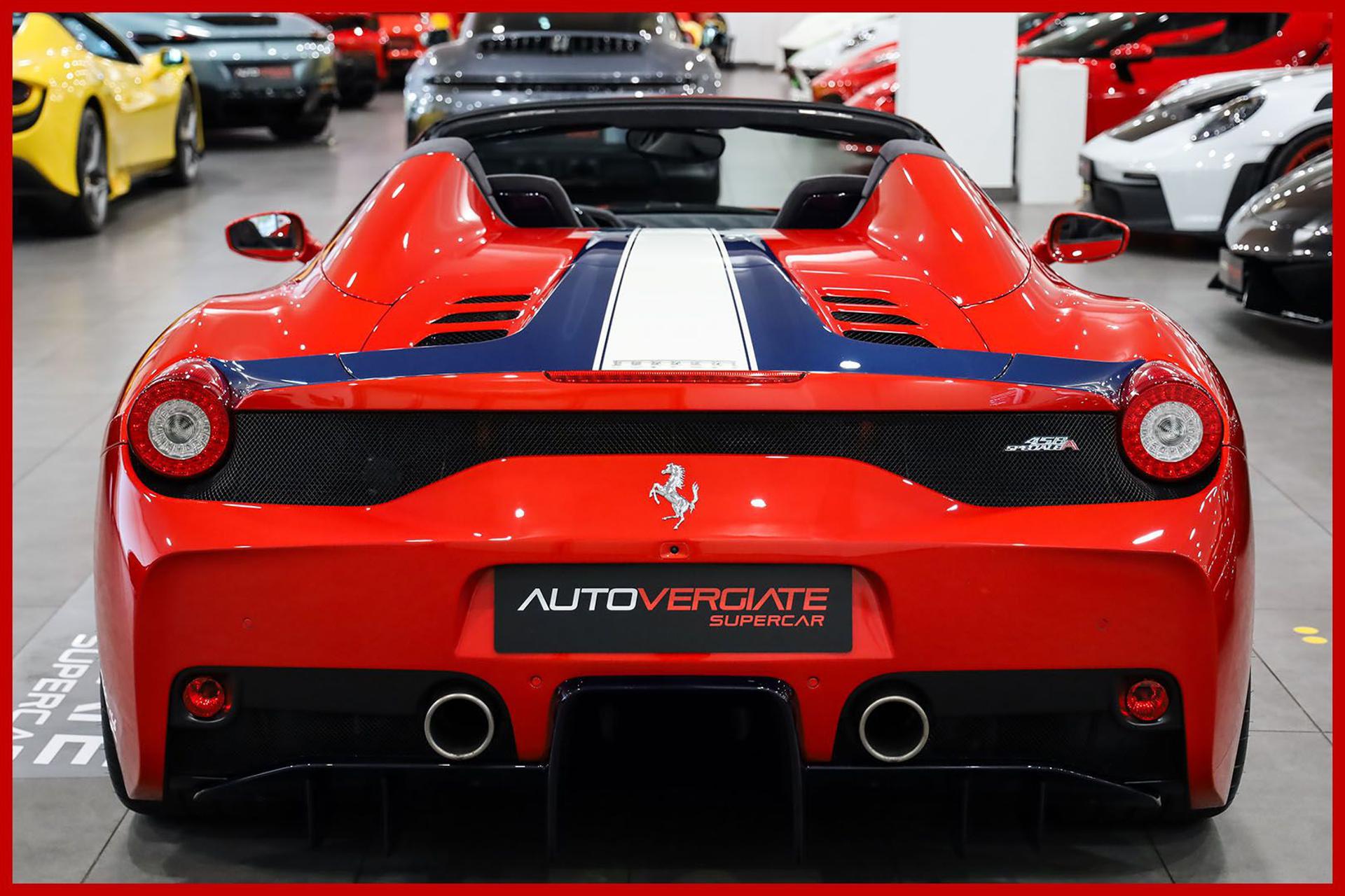 FERRARI 458