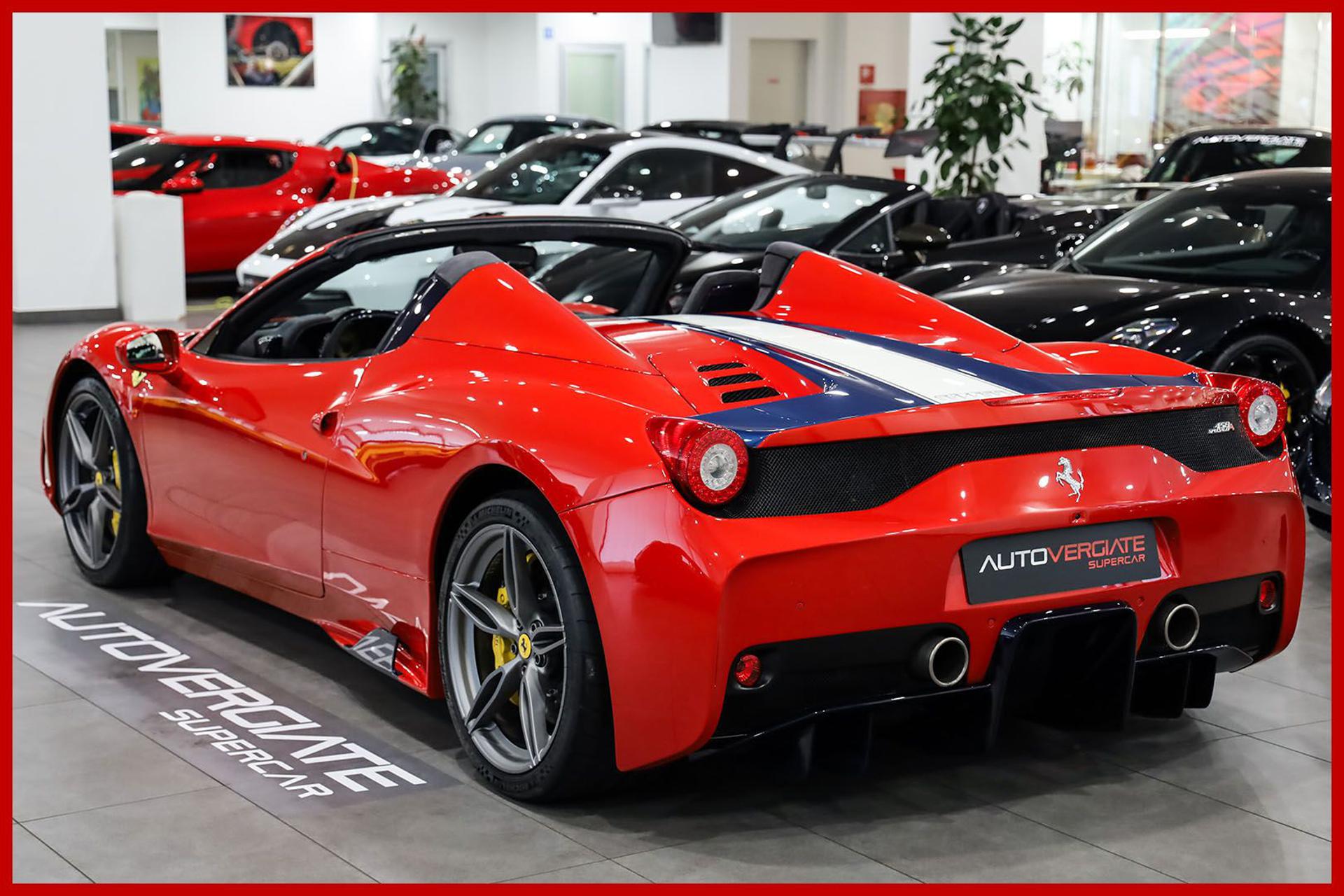 FERRARI 458