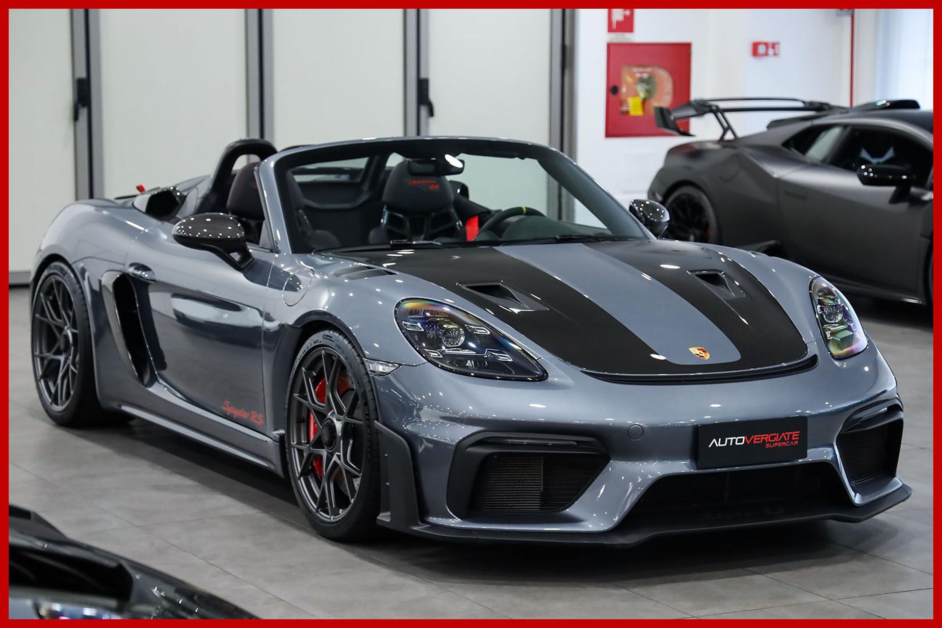 PORSCHE 718 Spyder