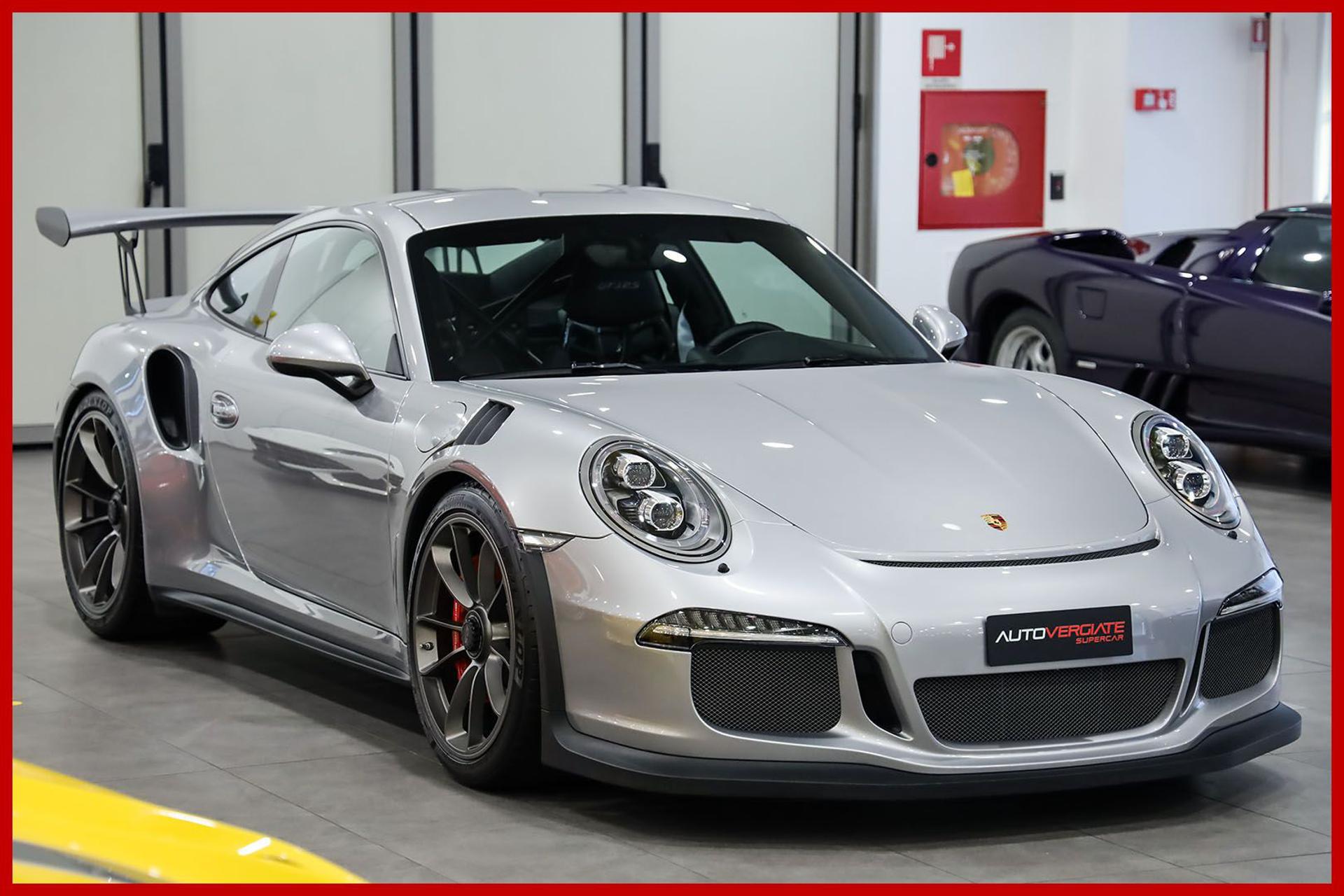 PORSCHE 991