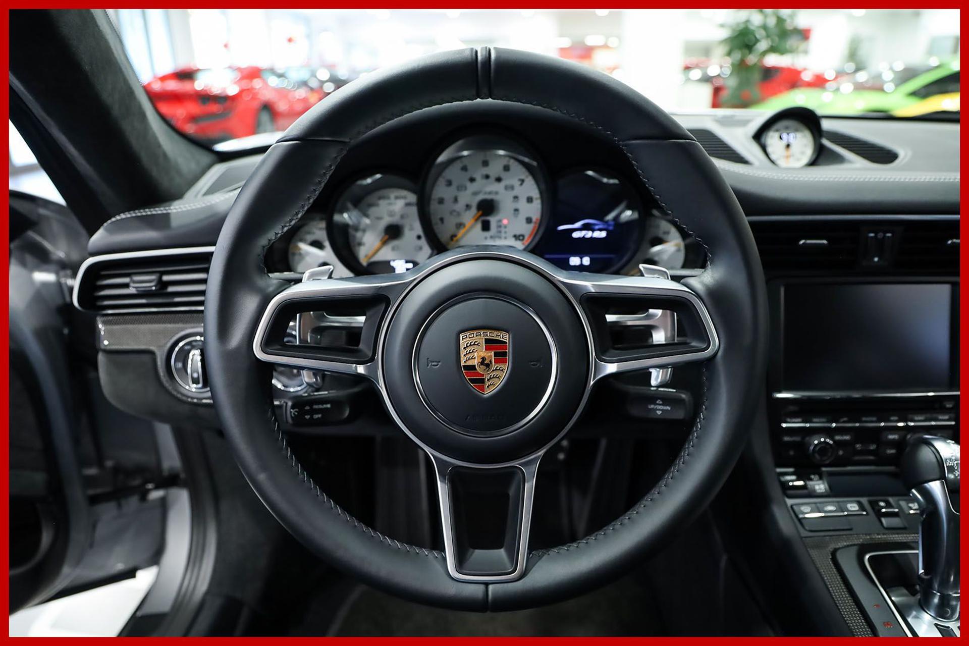 PORSCHE 991