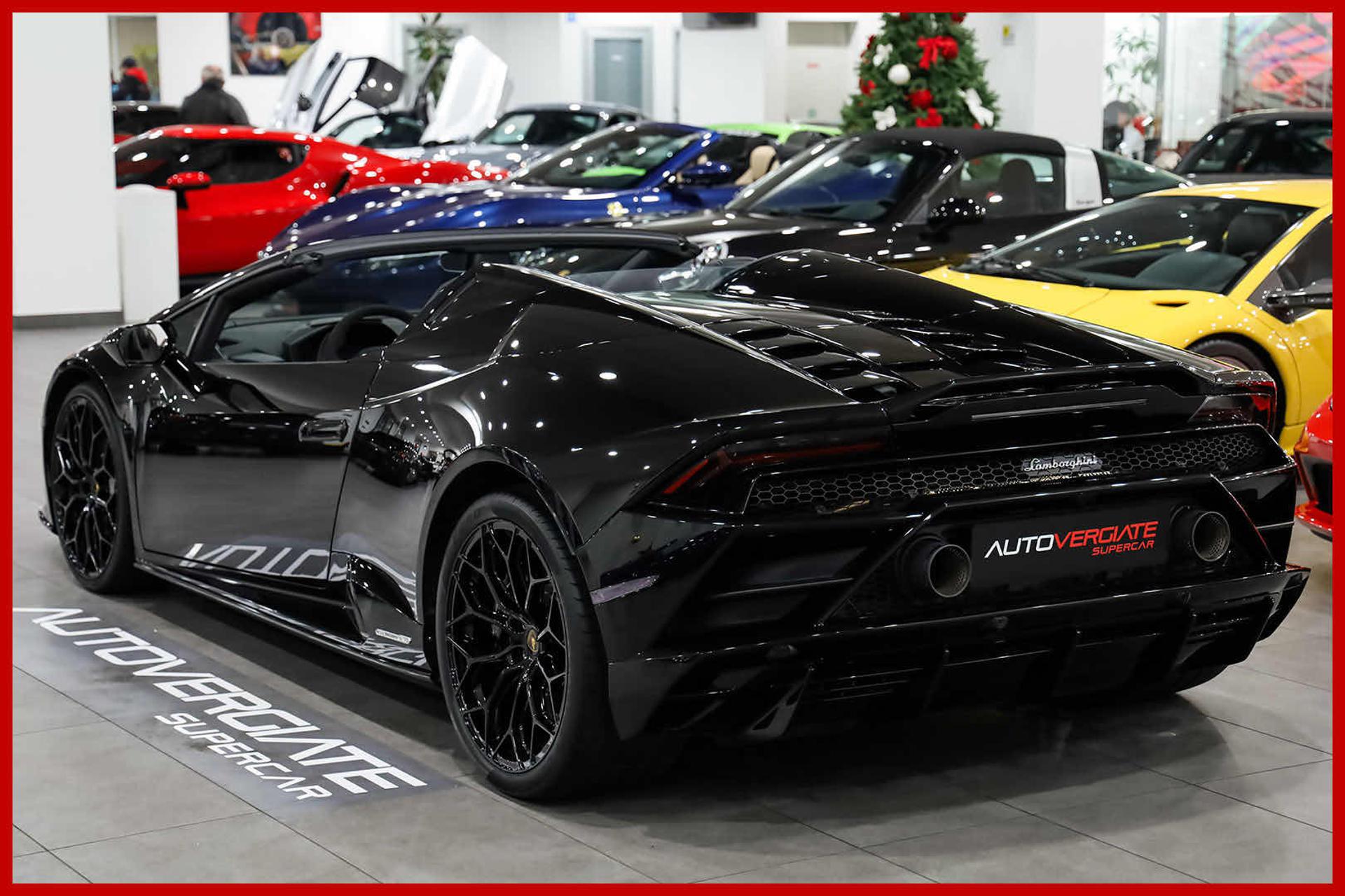 LAMBORGHINI Huracan