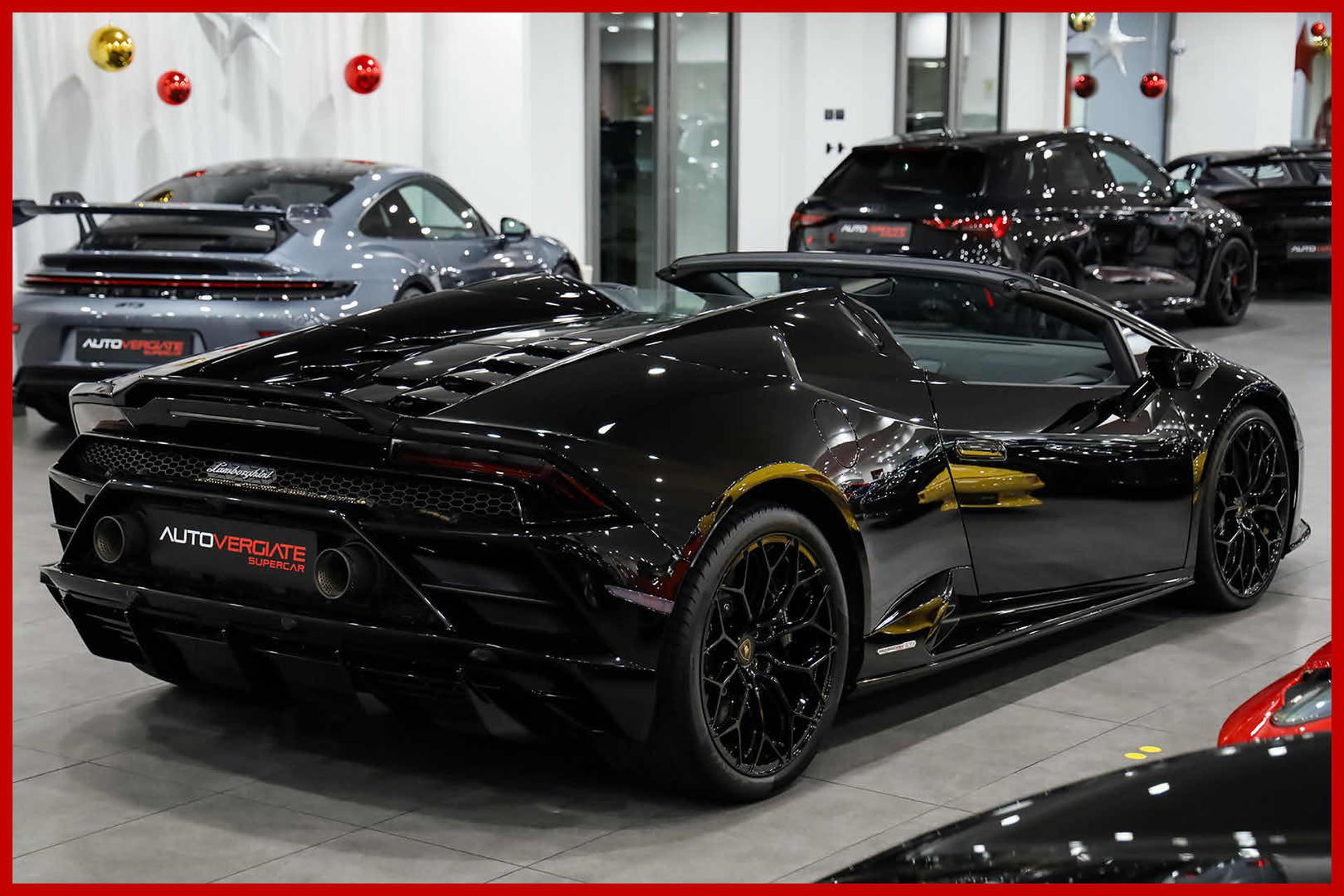 LAMBORGHINI Huracan
