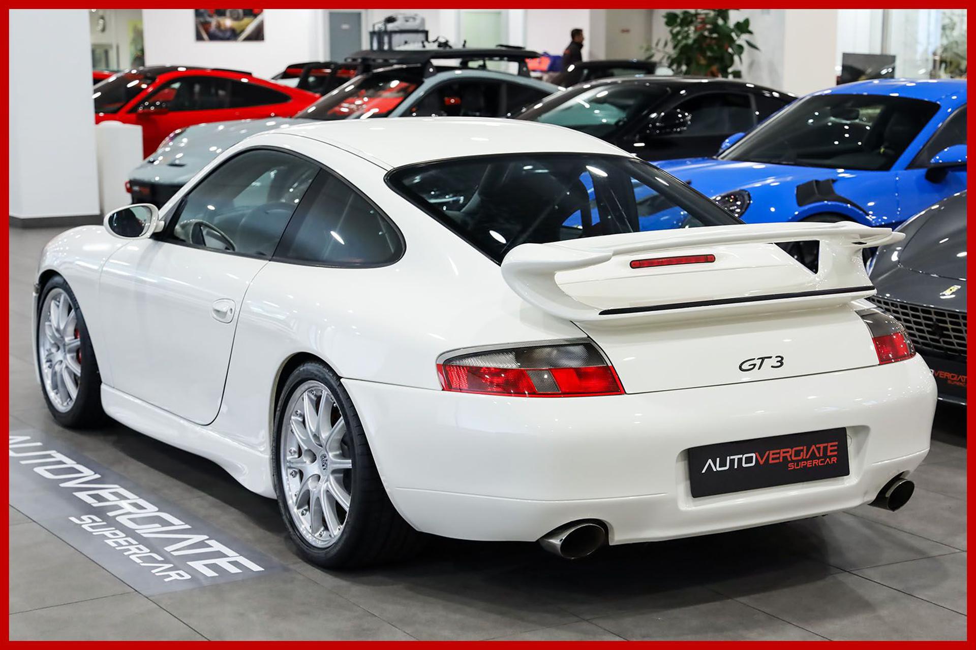 PORSCHE 996