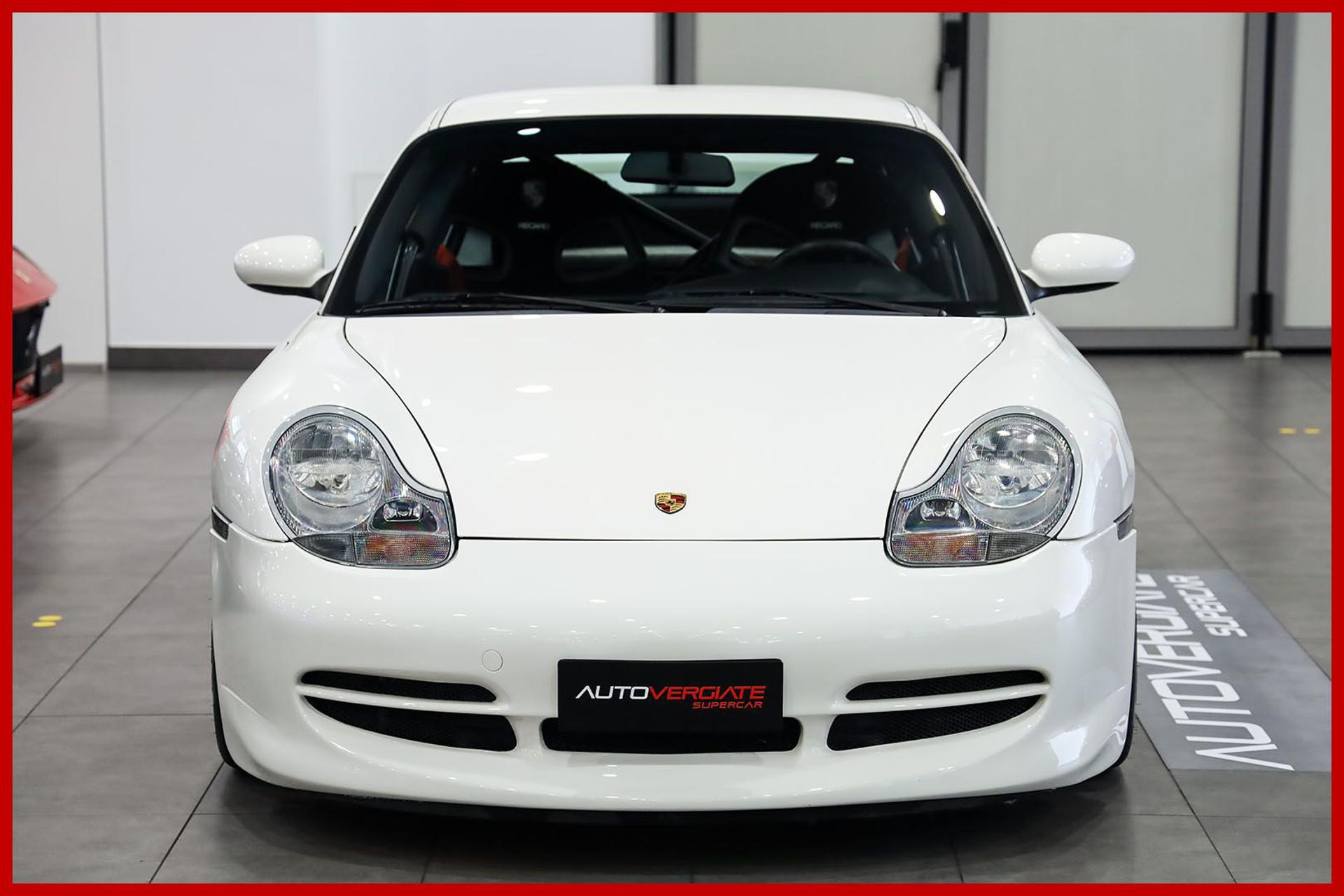 PORSCHE 996