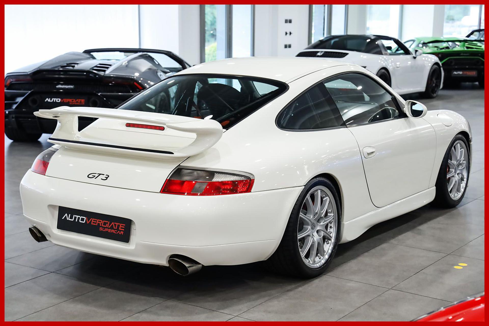 PORSCHE 996