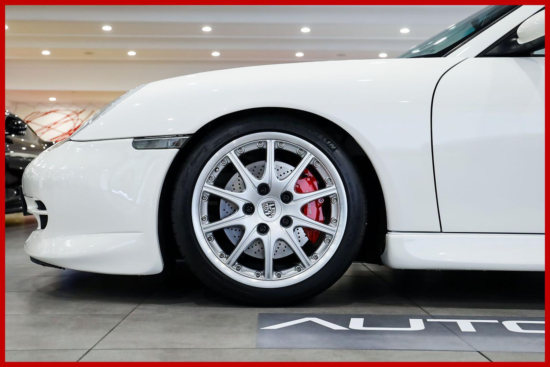 PORSCHE 996