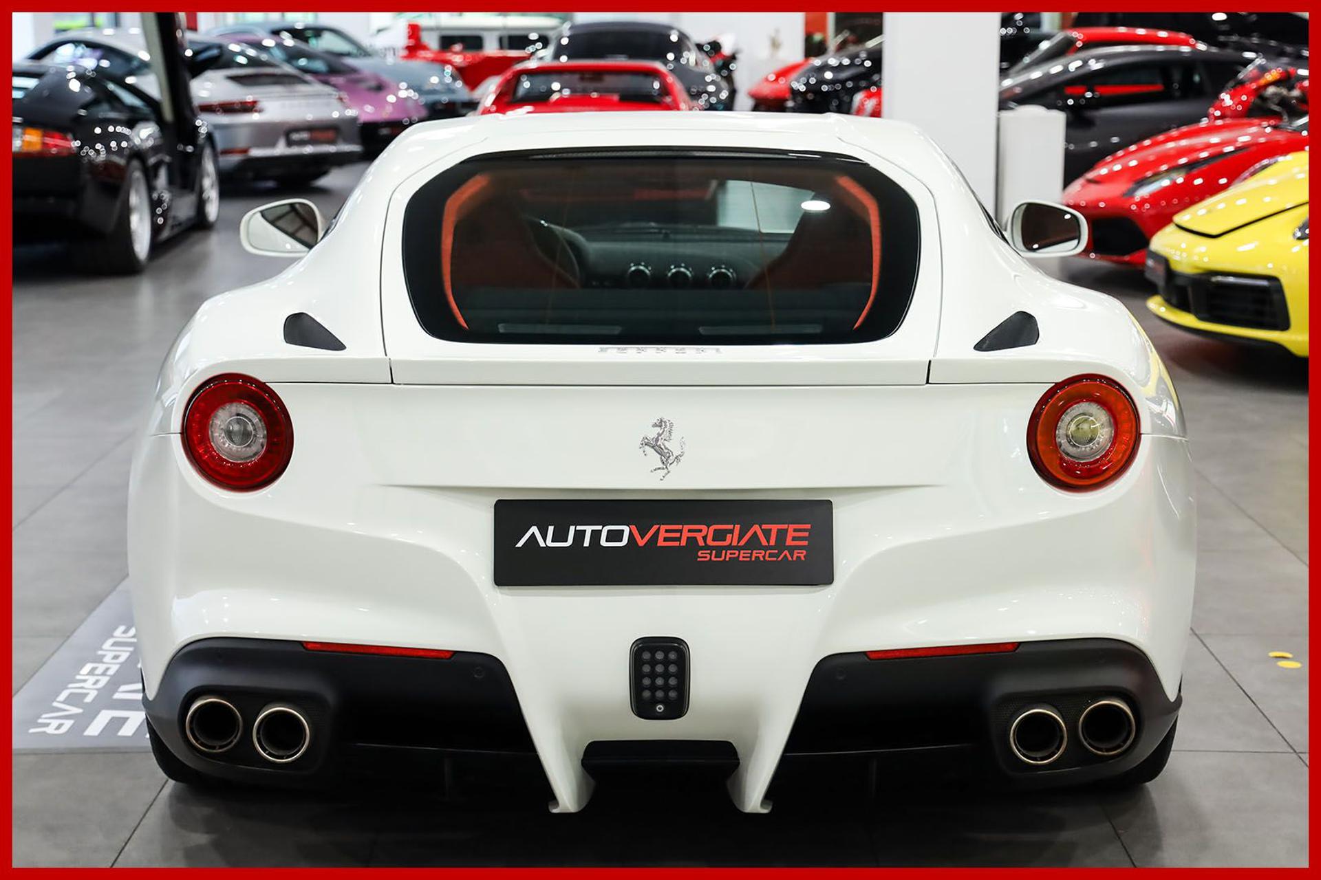 FERRARI F12