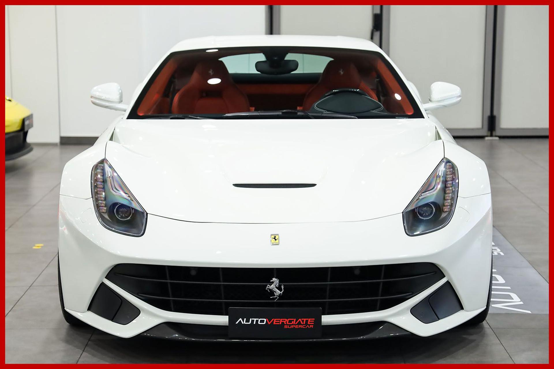FERRARI F12