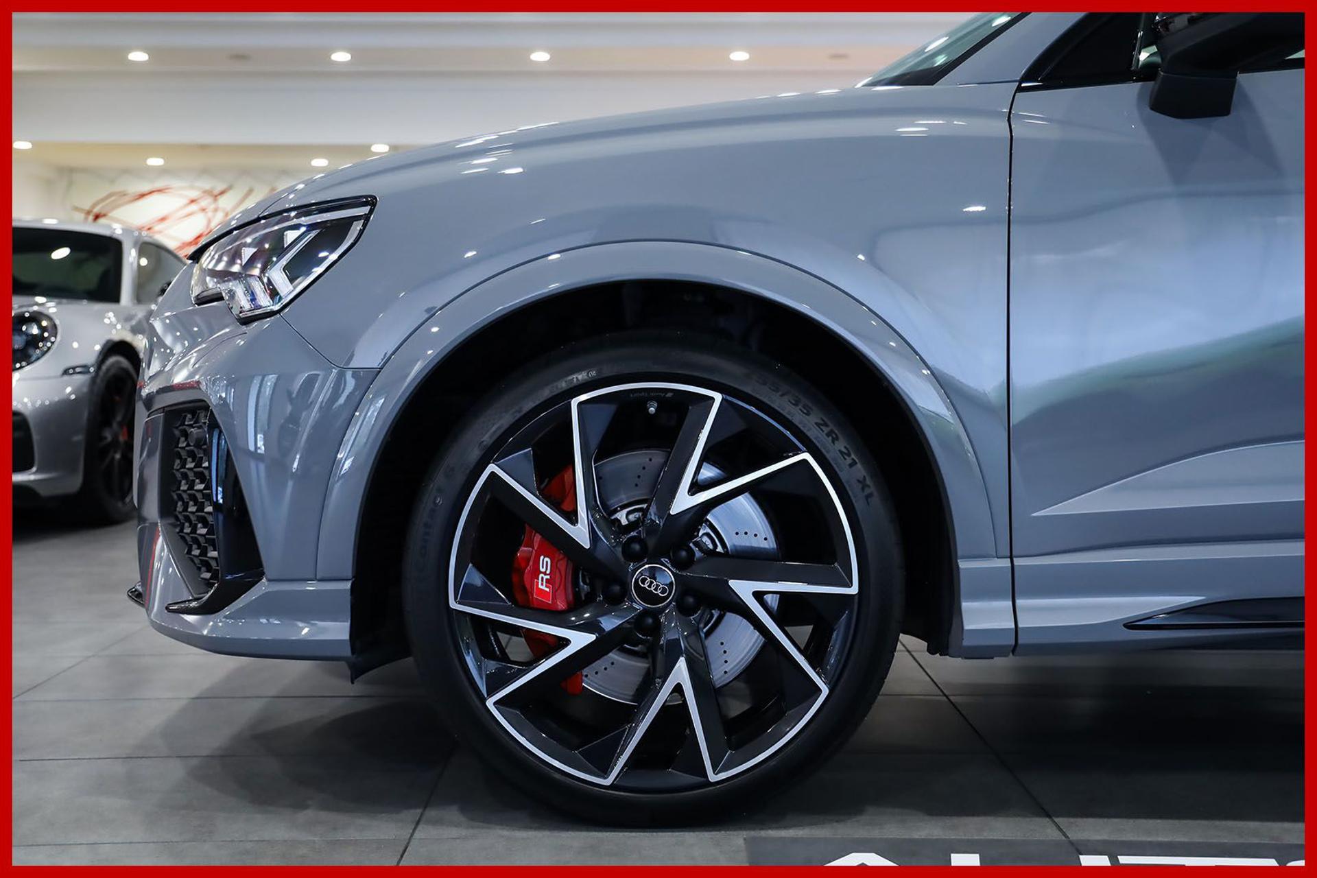 AUDI RS Q3