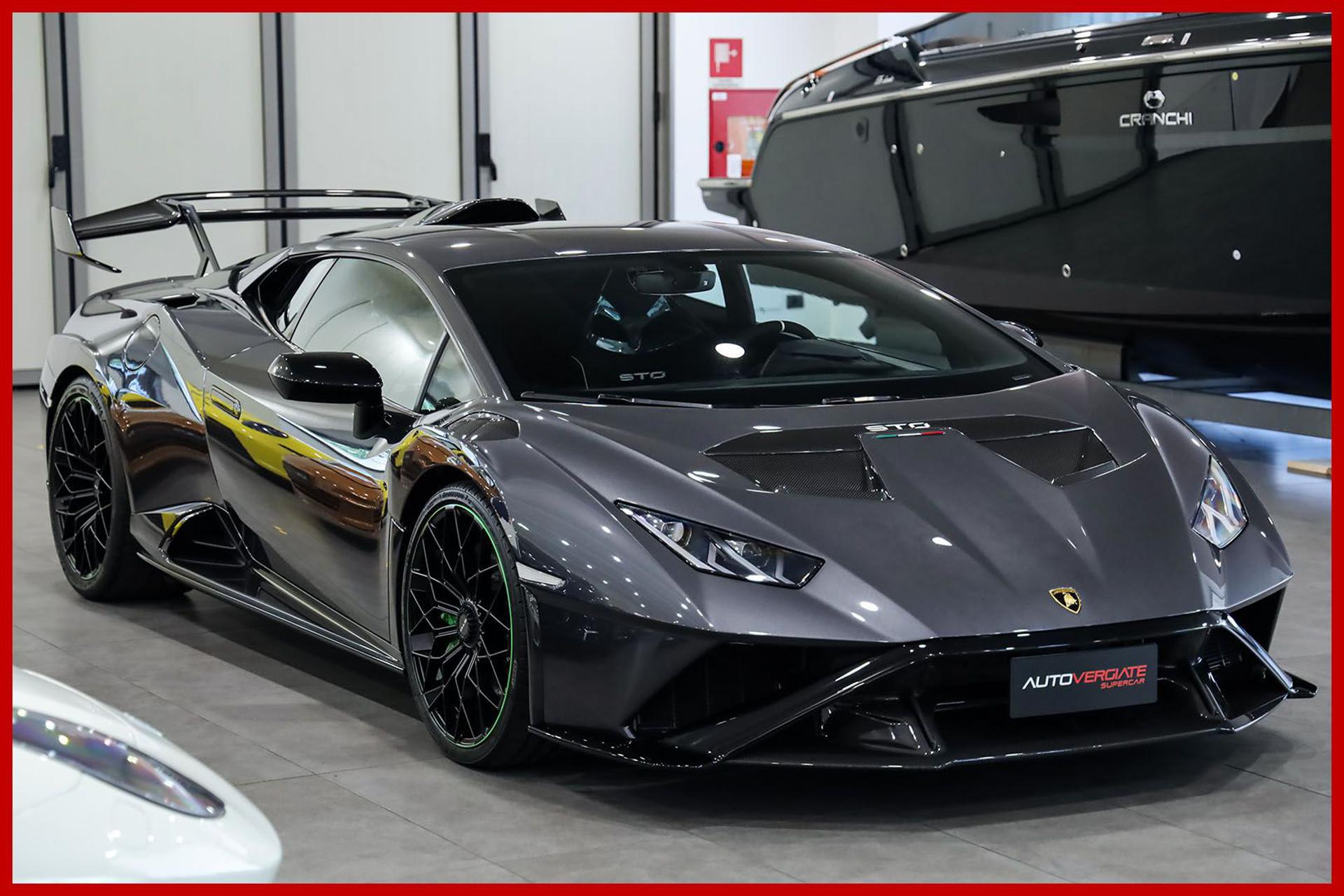 LAMBORGHINI Huracan