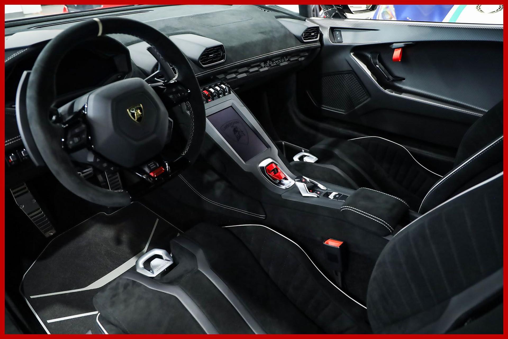 LAMBORGHINI Huracan