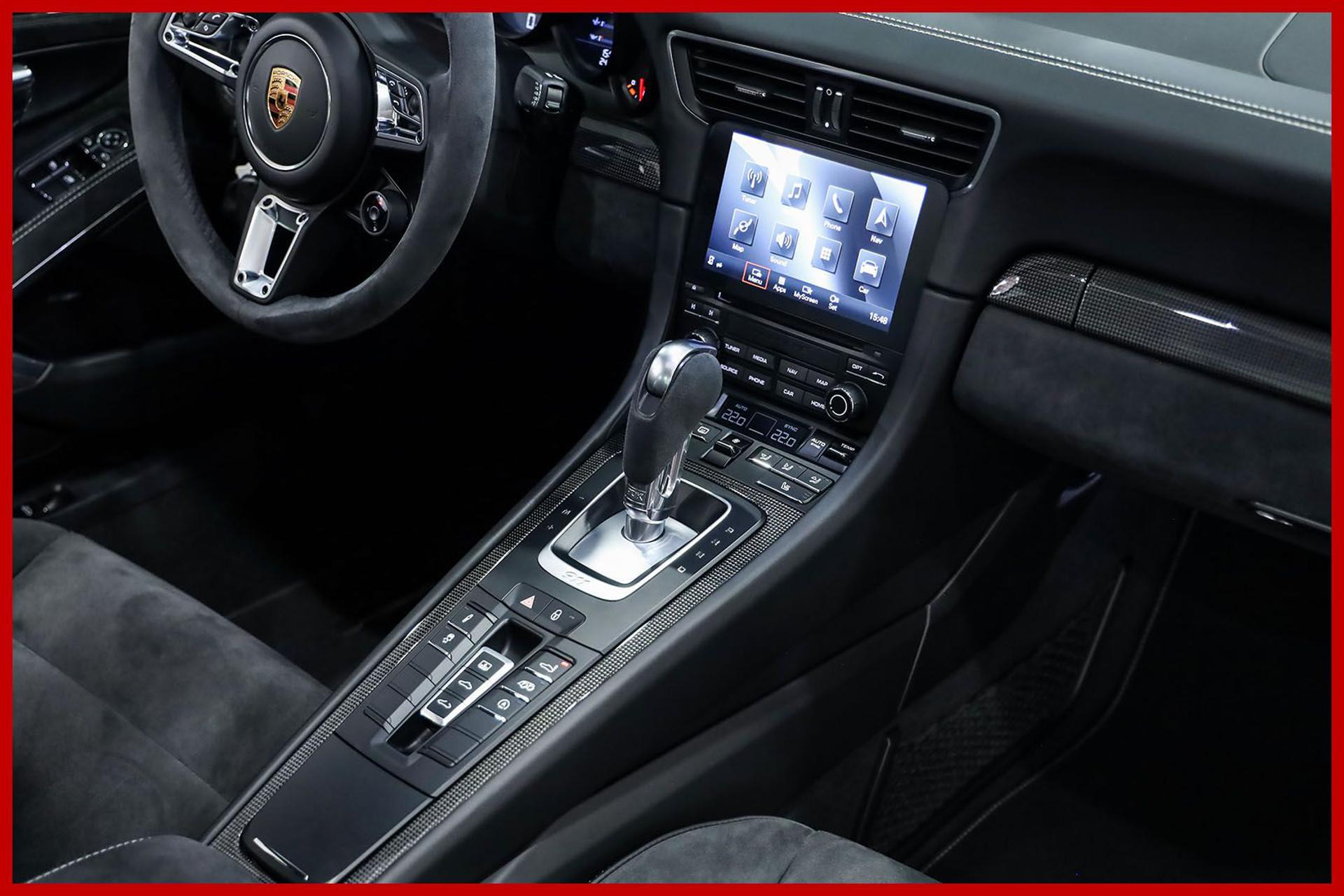 PORSCHE 991