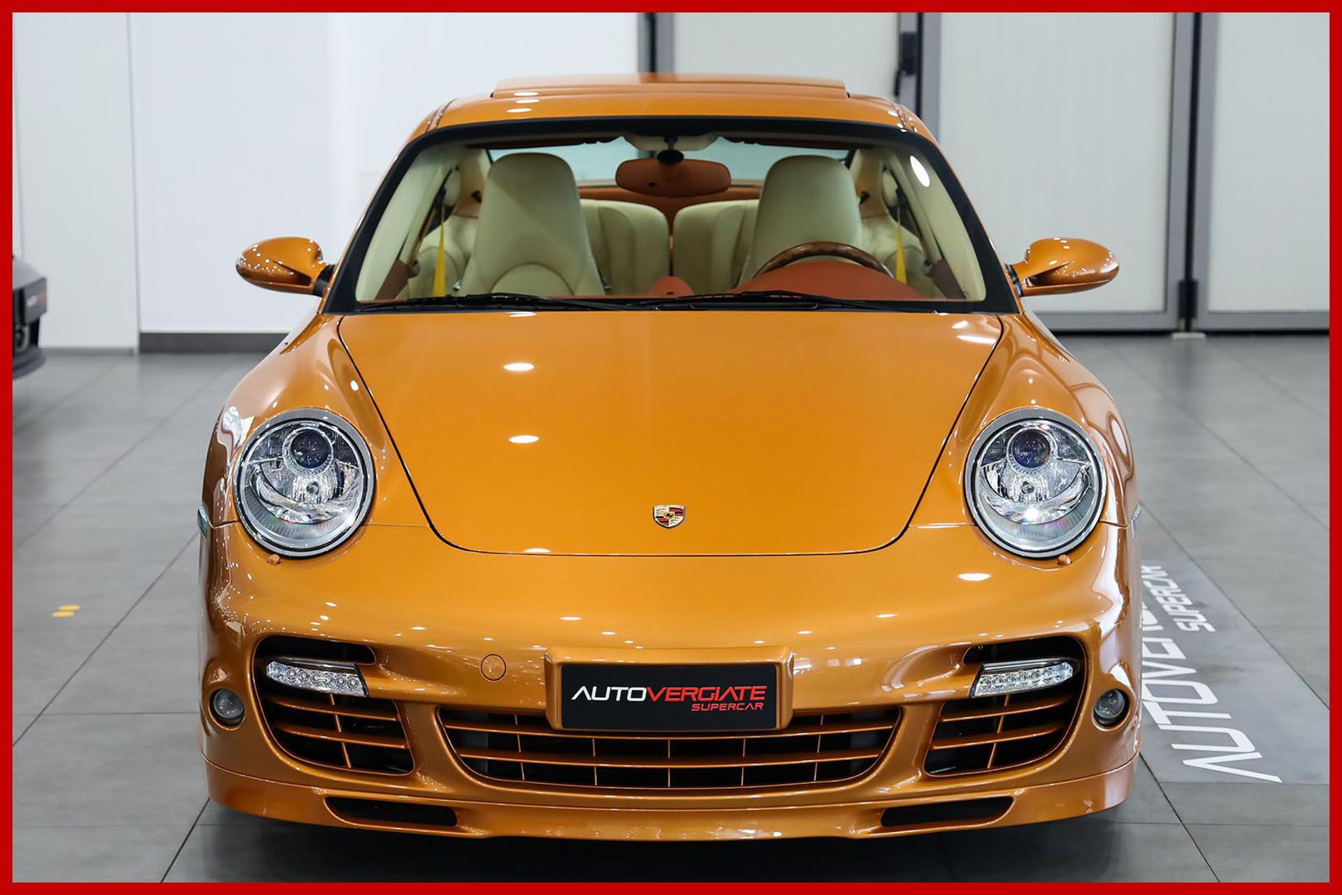 PORSCHE 997