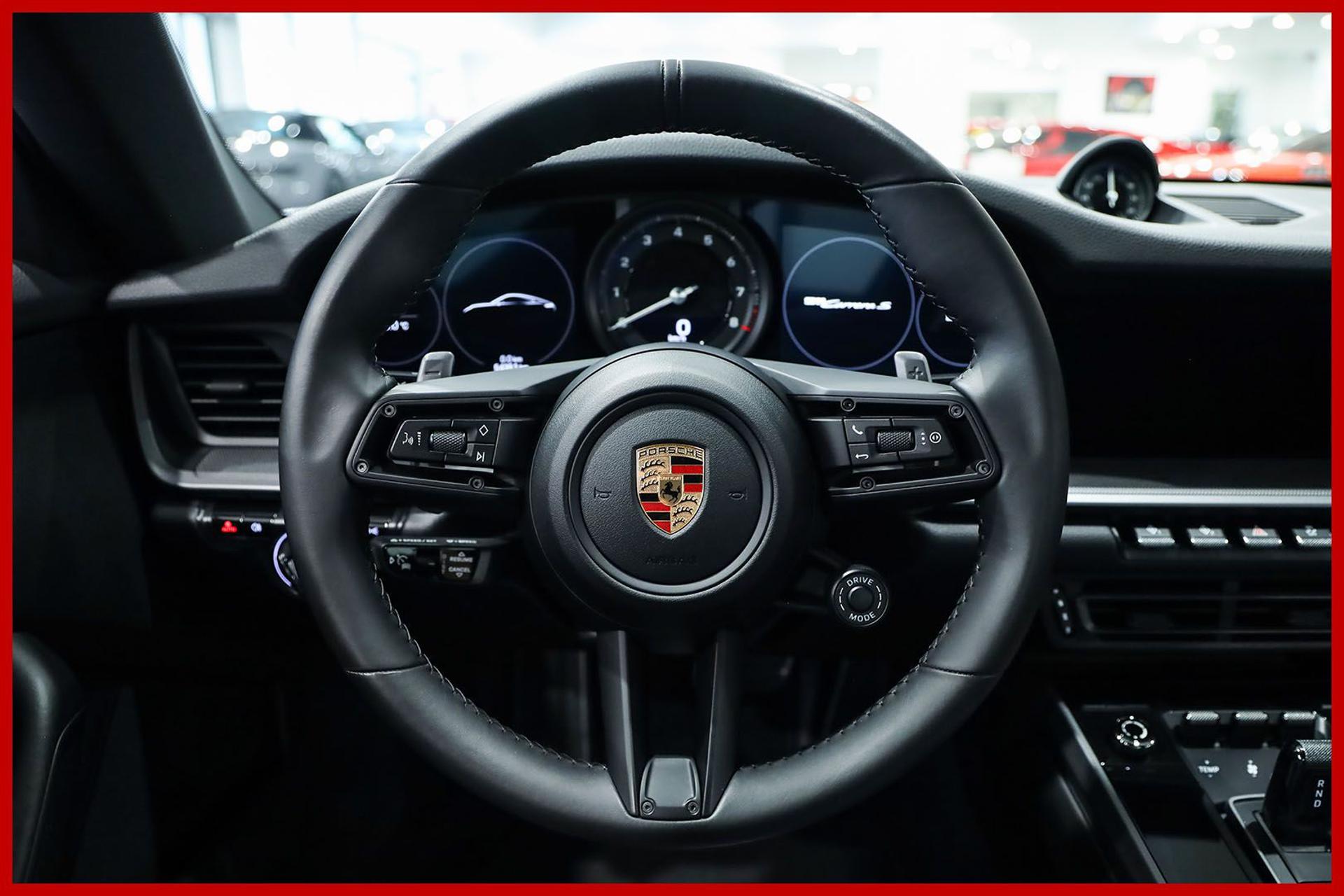 PORSCHE 992