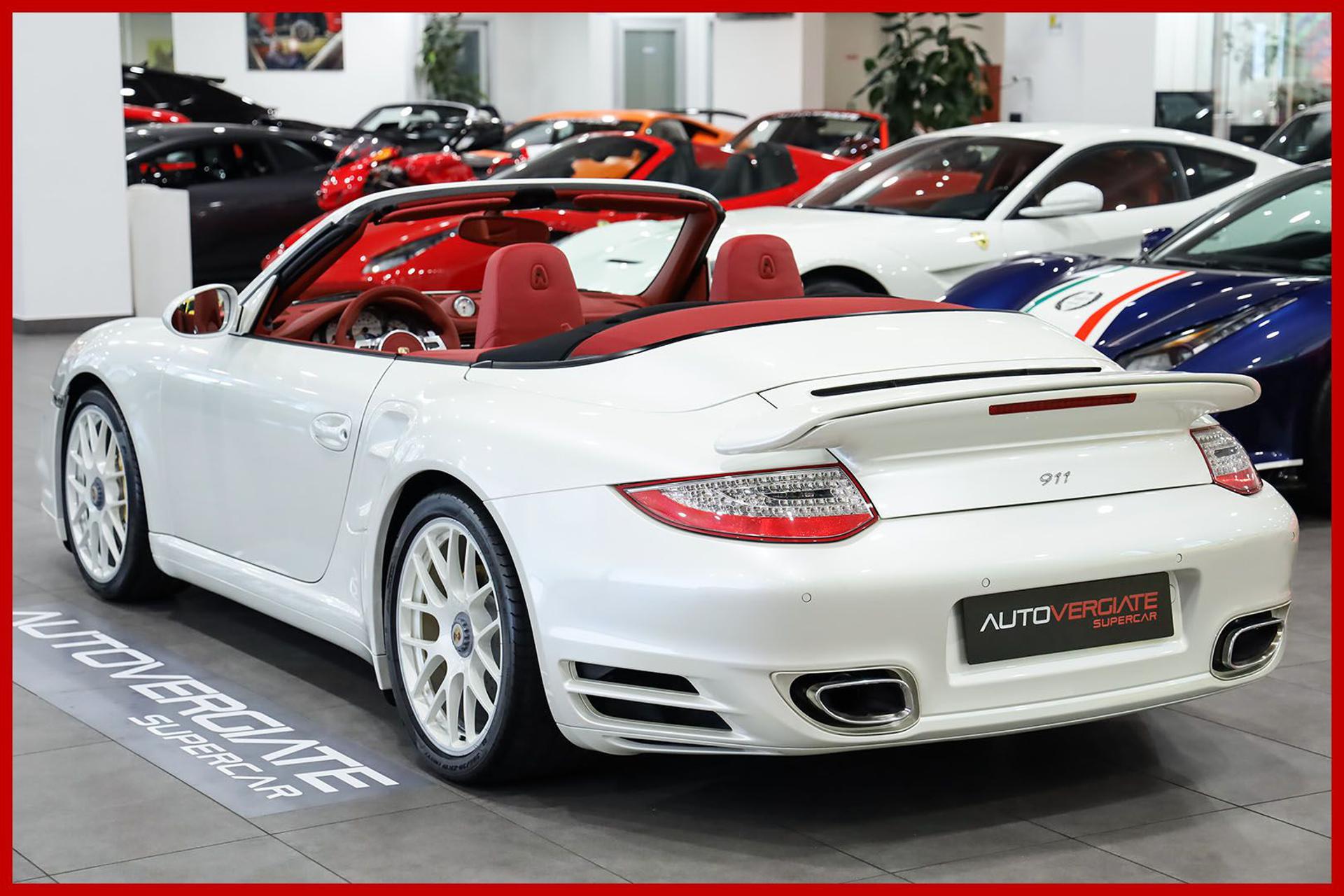 PORSCHE 997