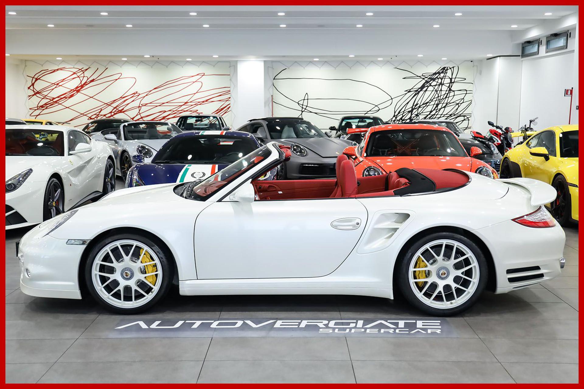 PORSCHE 997