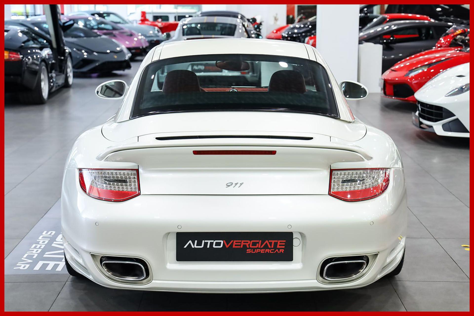 PORSCHE 997