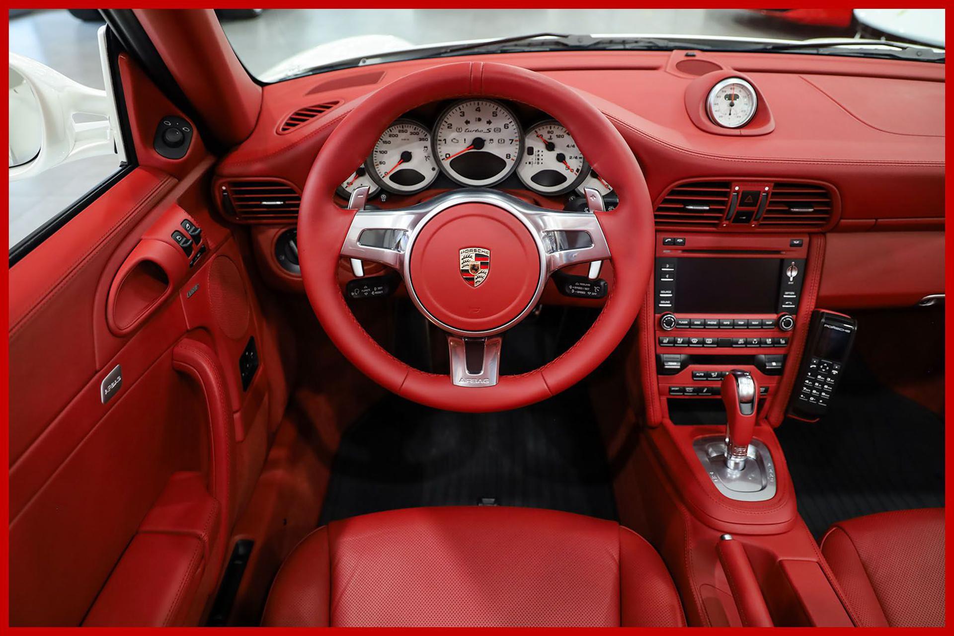 PORSCHE 997