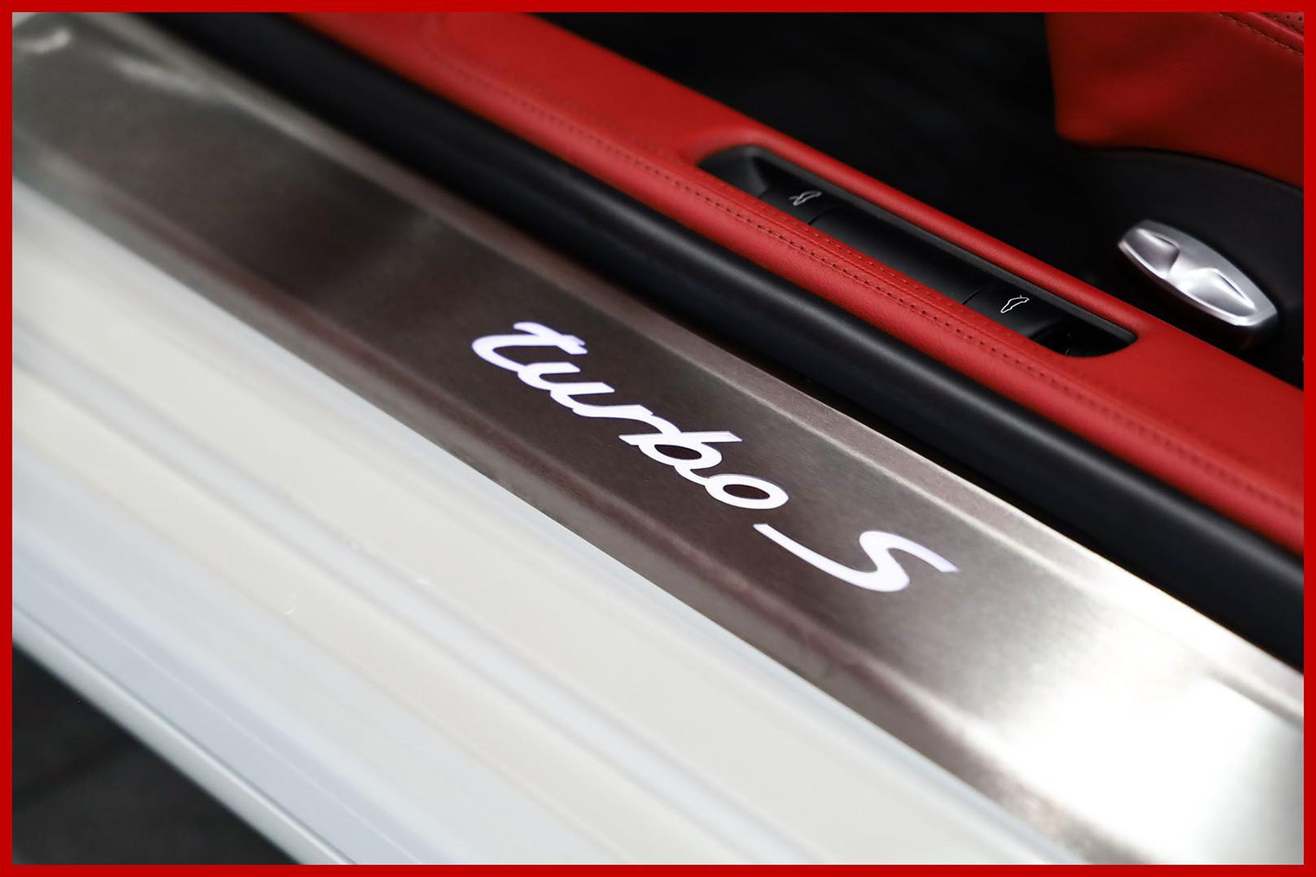 PORSCHE 997