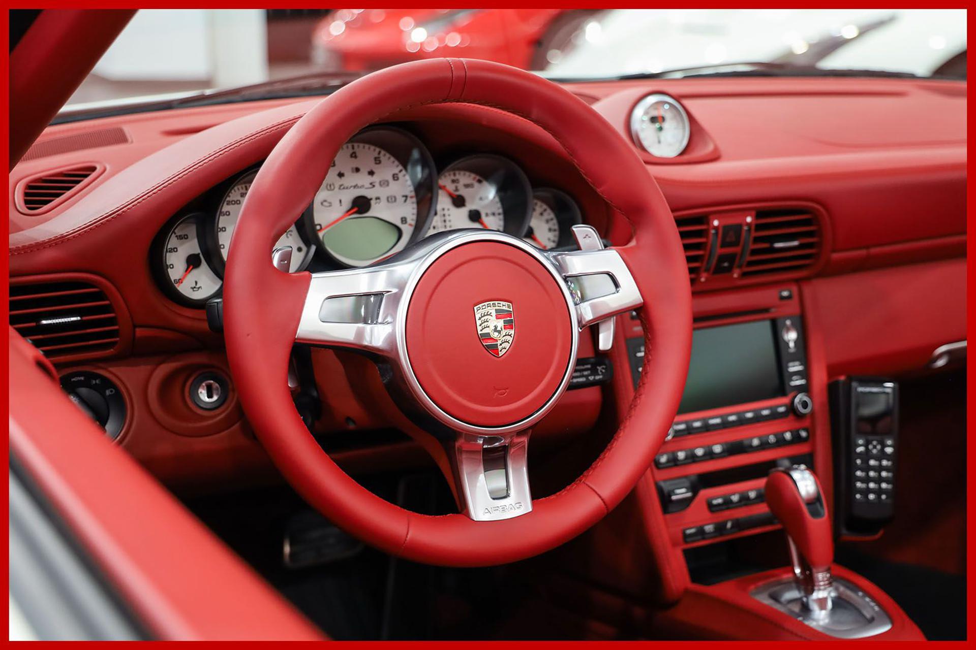 PORSCHE 997