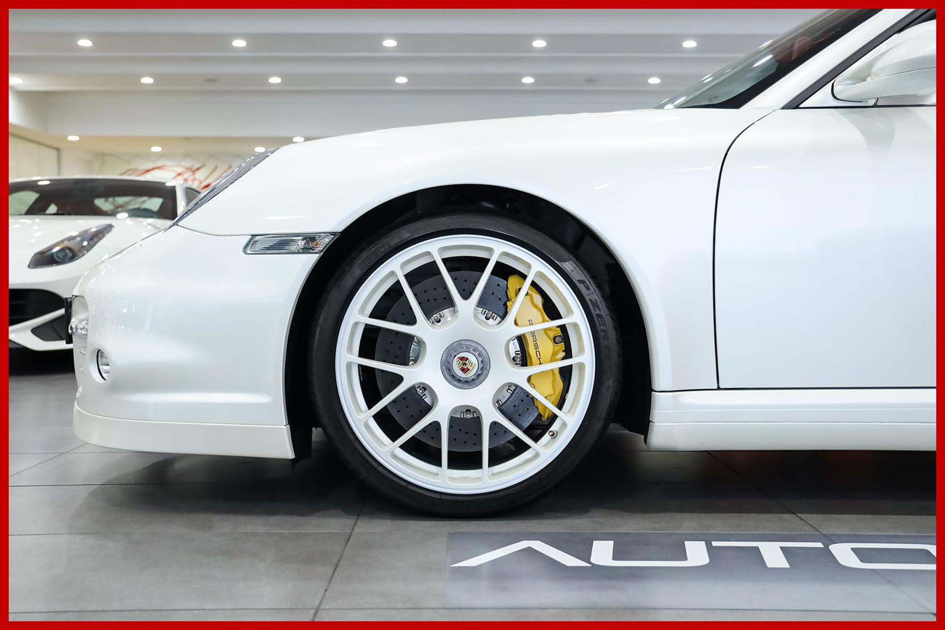 PORSCHE 997