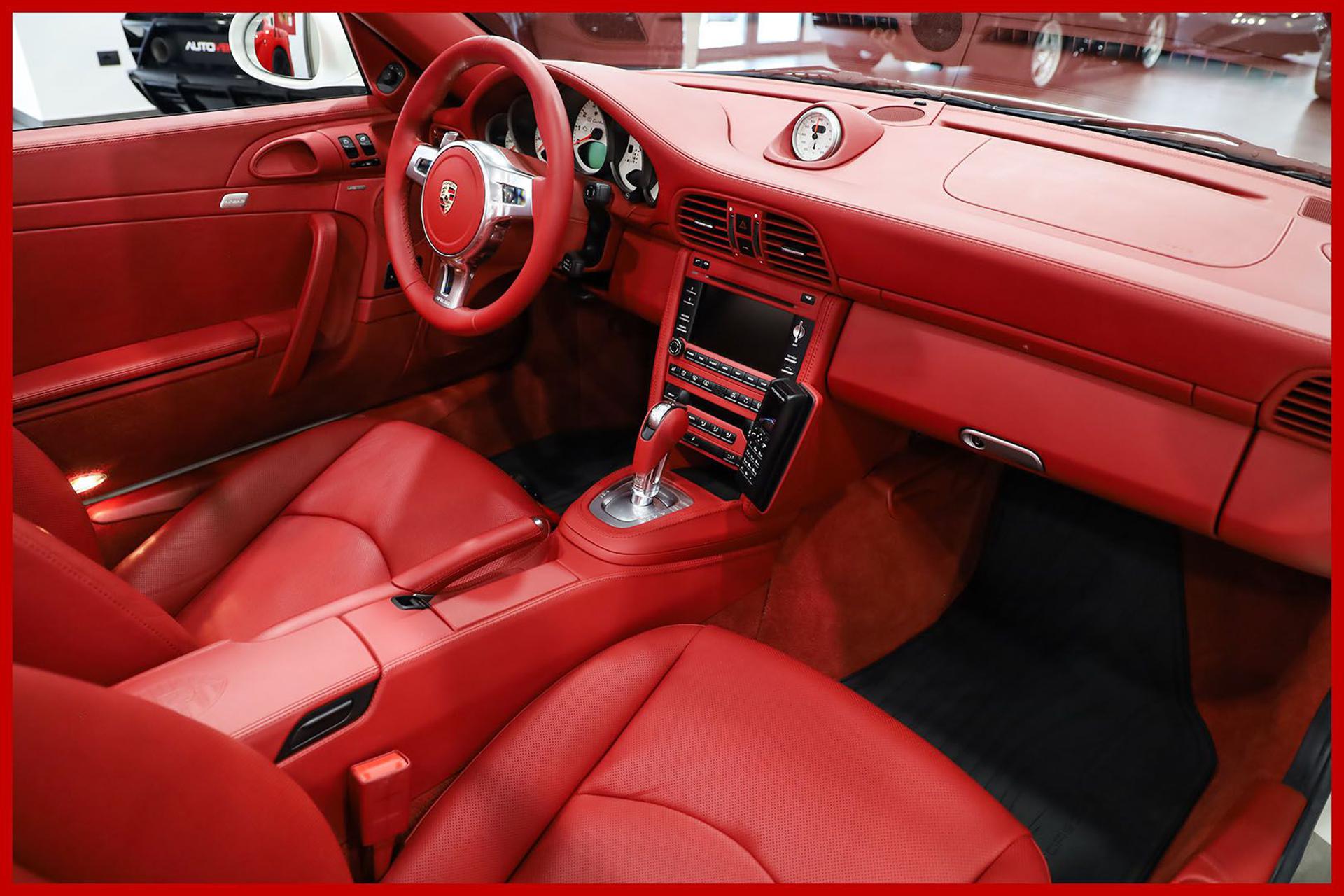 PORSCHE 997