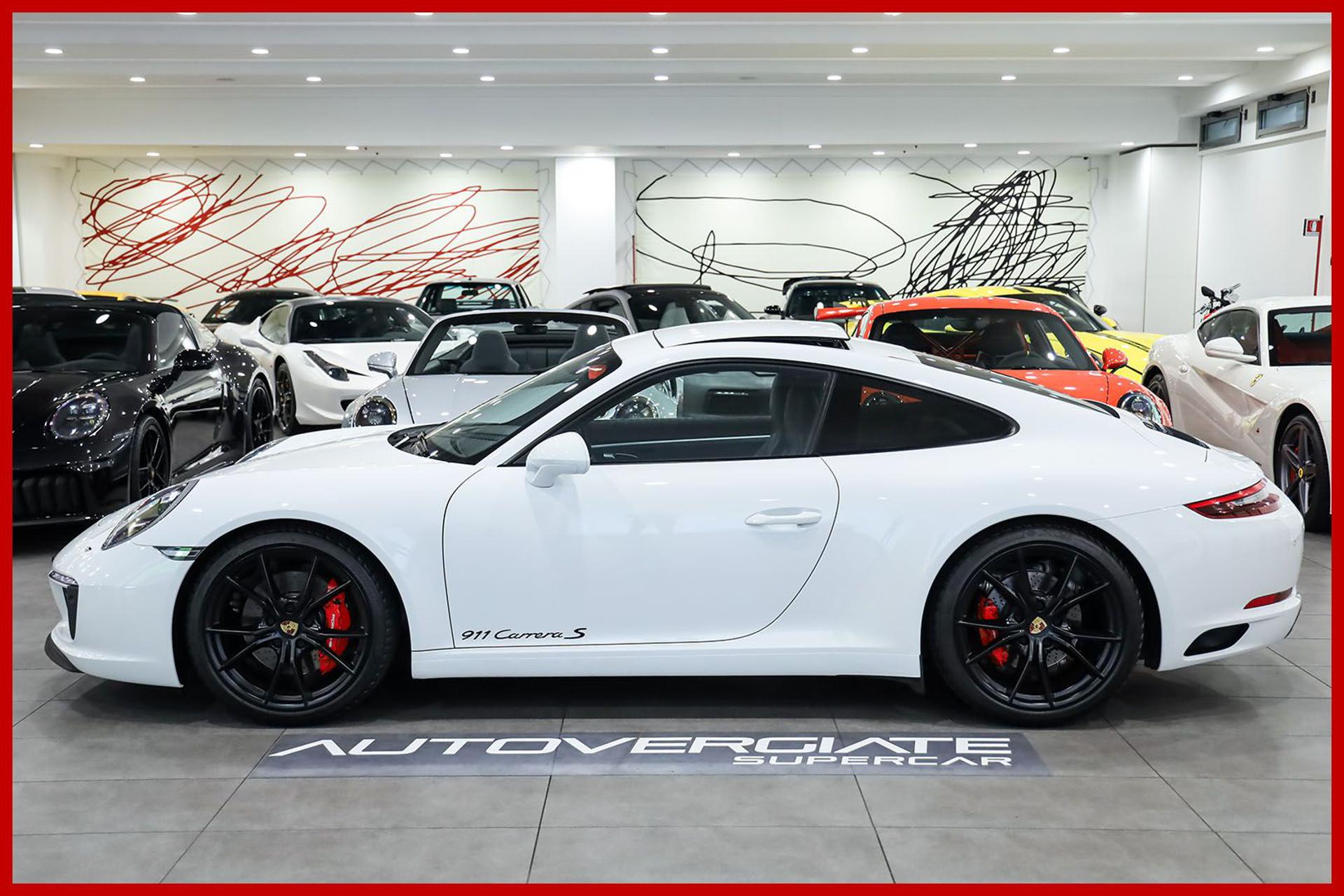 PORSCHE 991