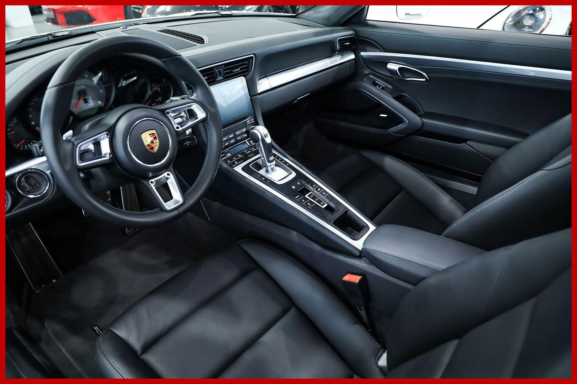 PORSCHE 991