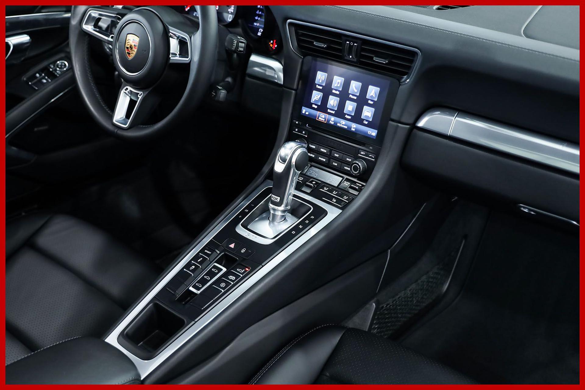 PORSCHE 991