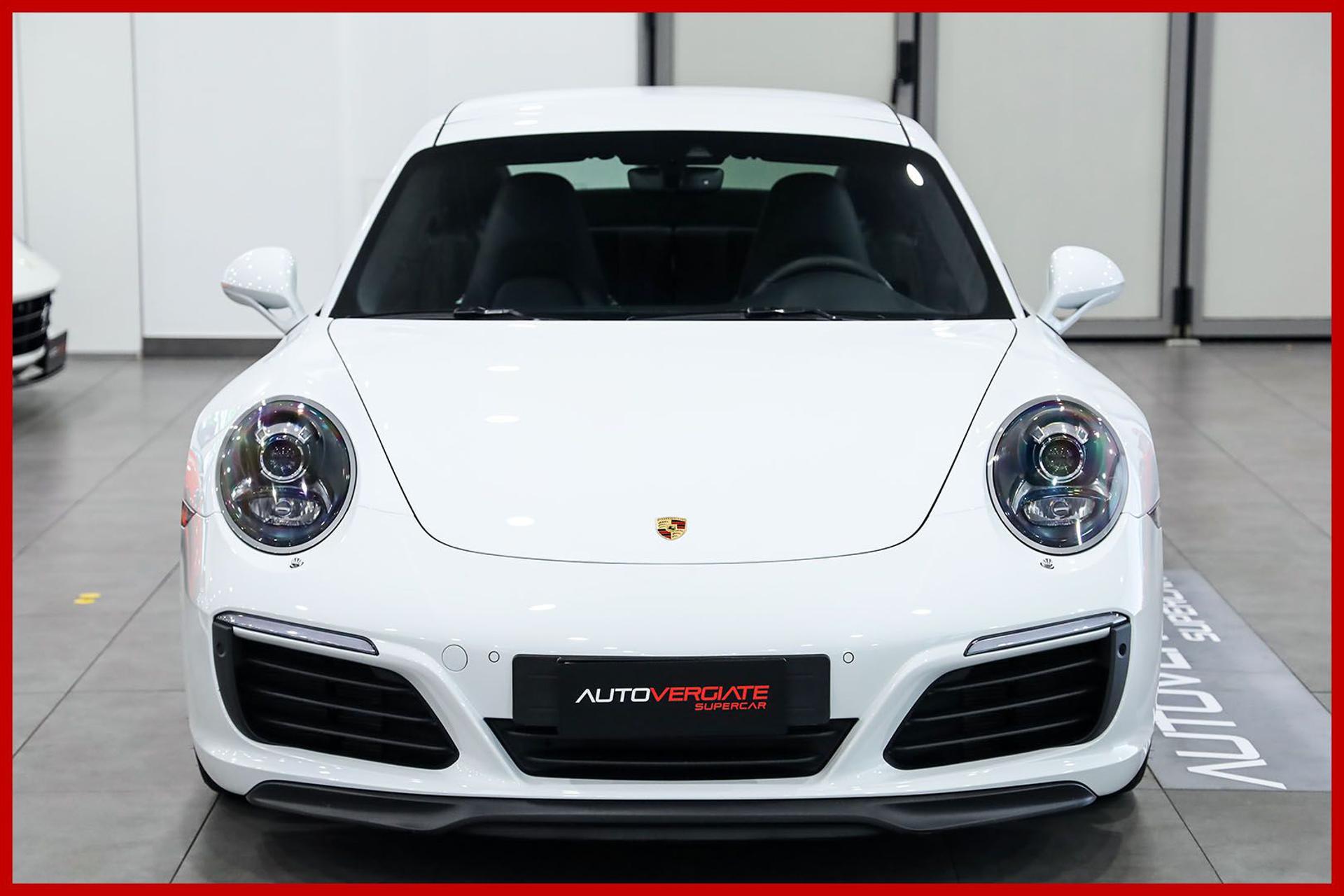 PORSCHE 991