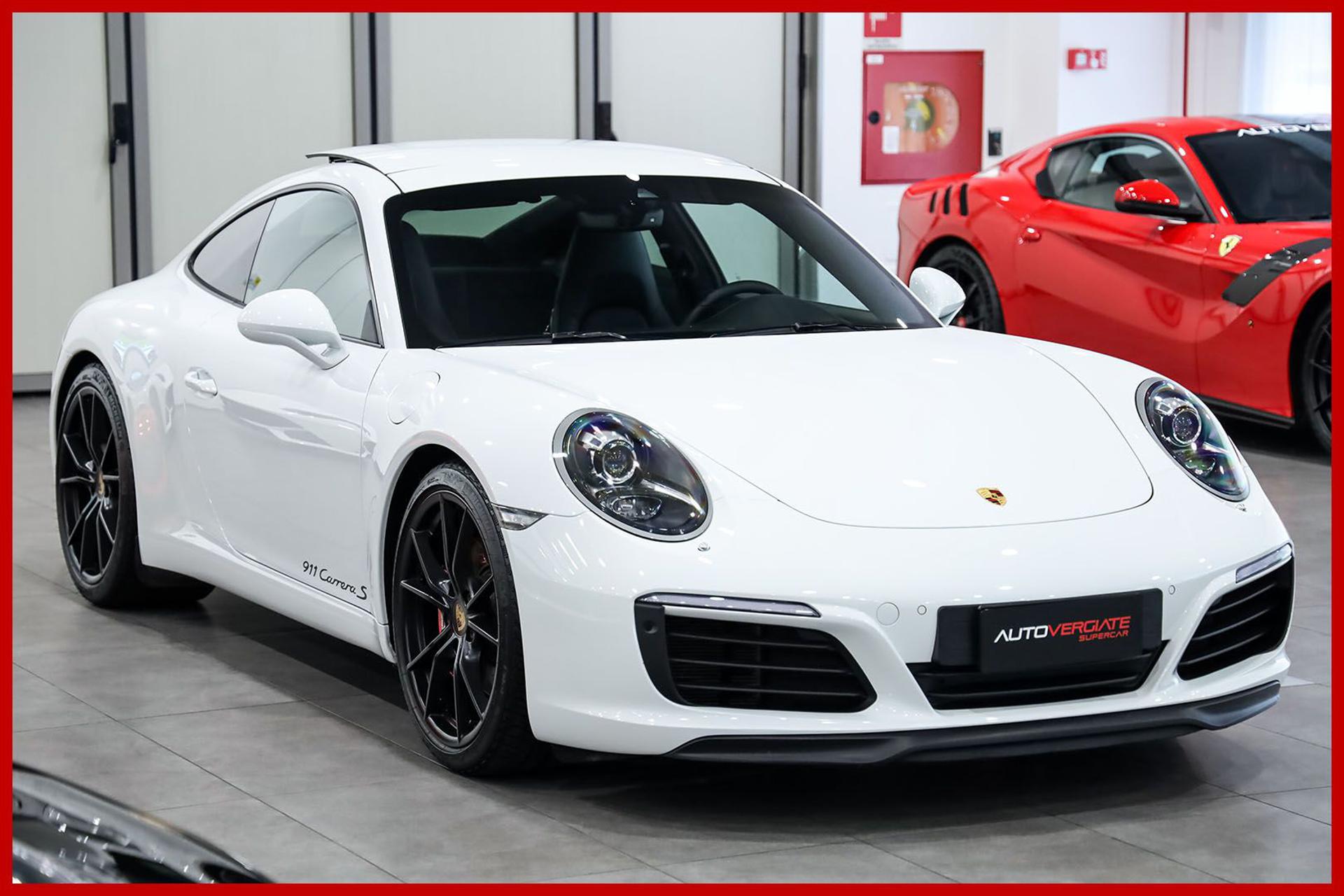 PORSCHE 991