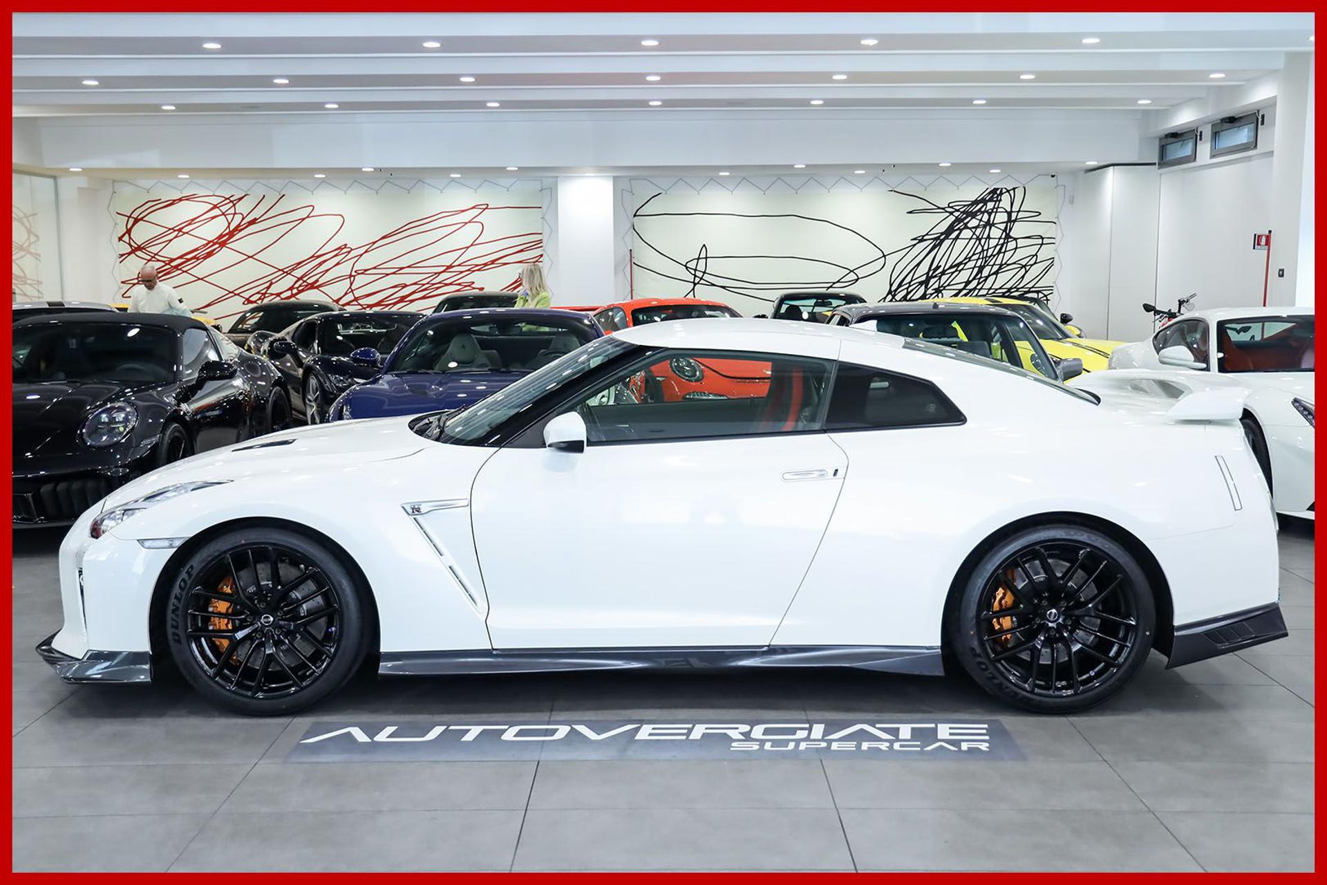NISSAN GT-R