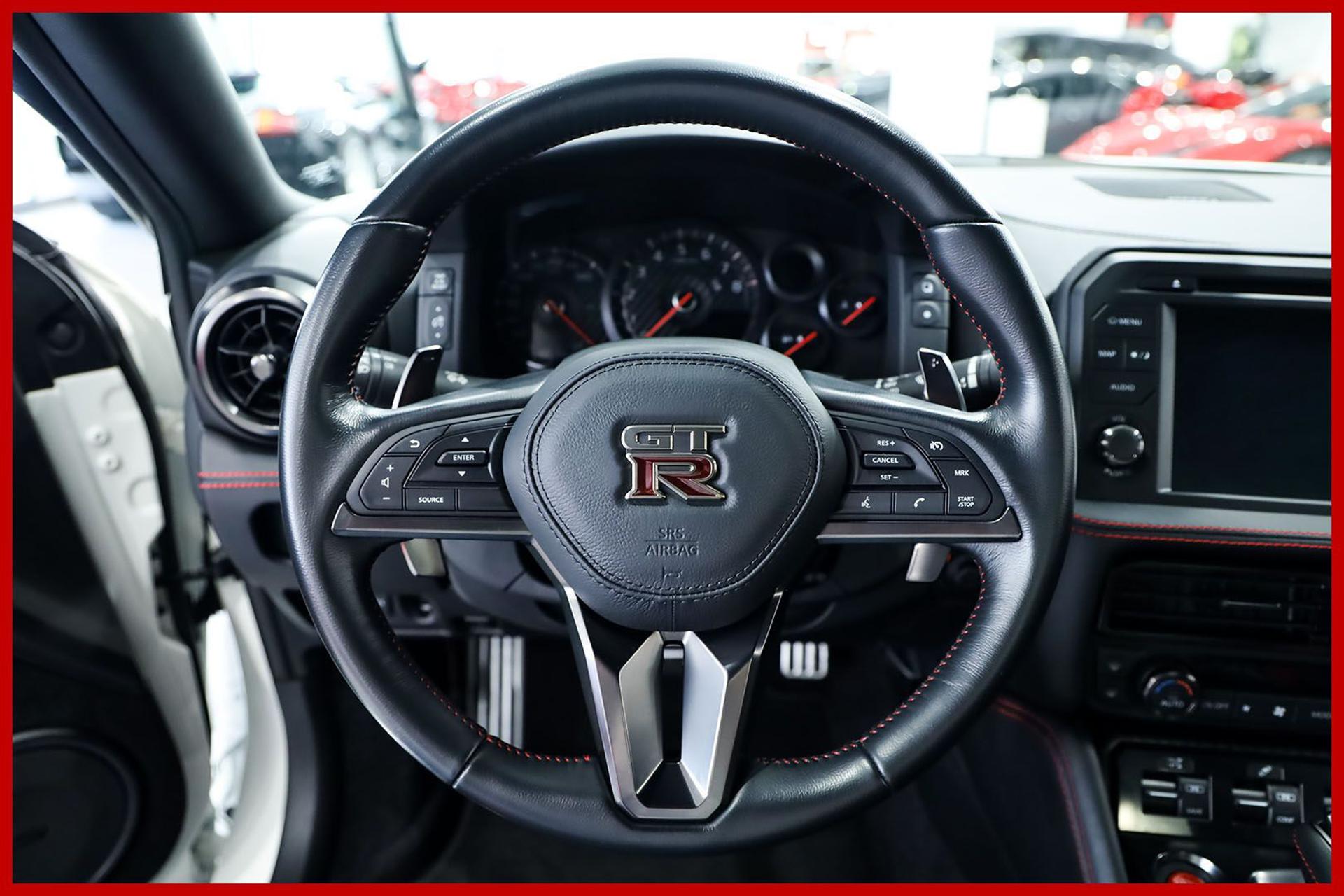 NISSAN GT-R