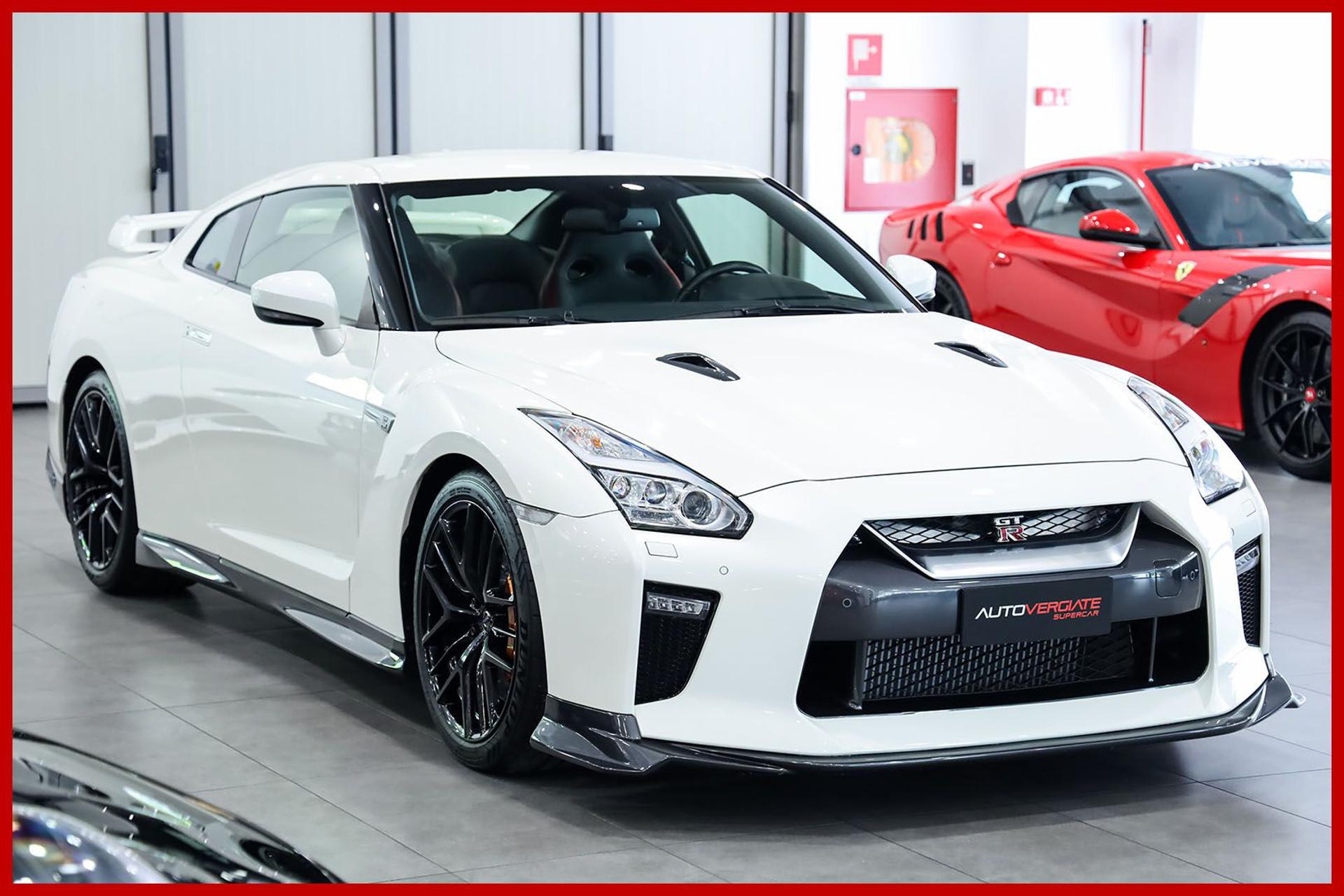 NISSAN GT-R