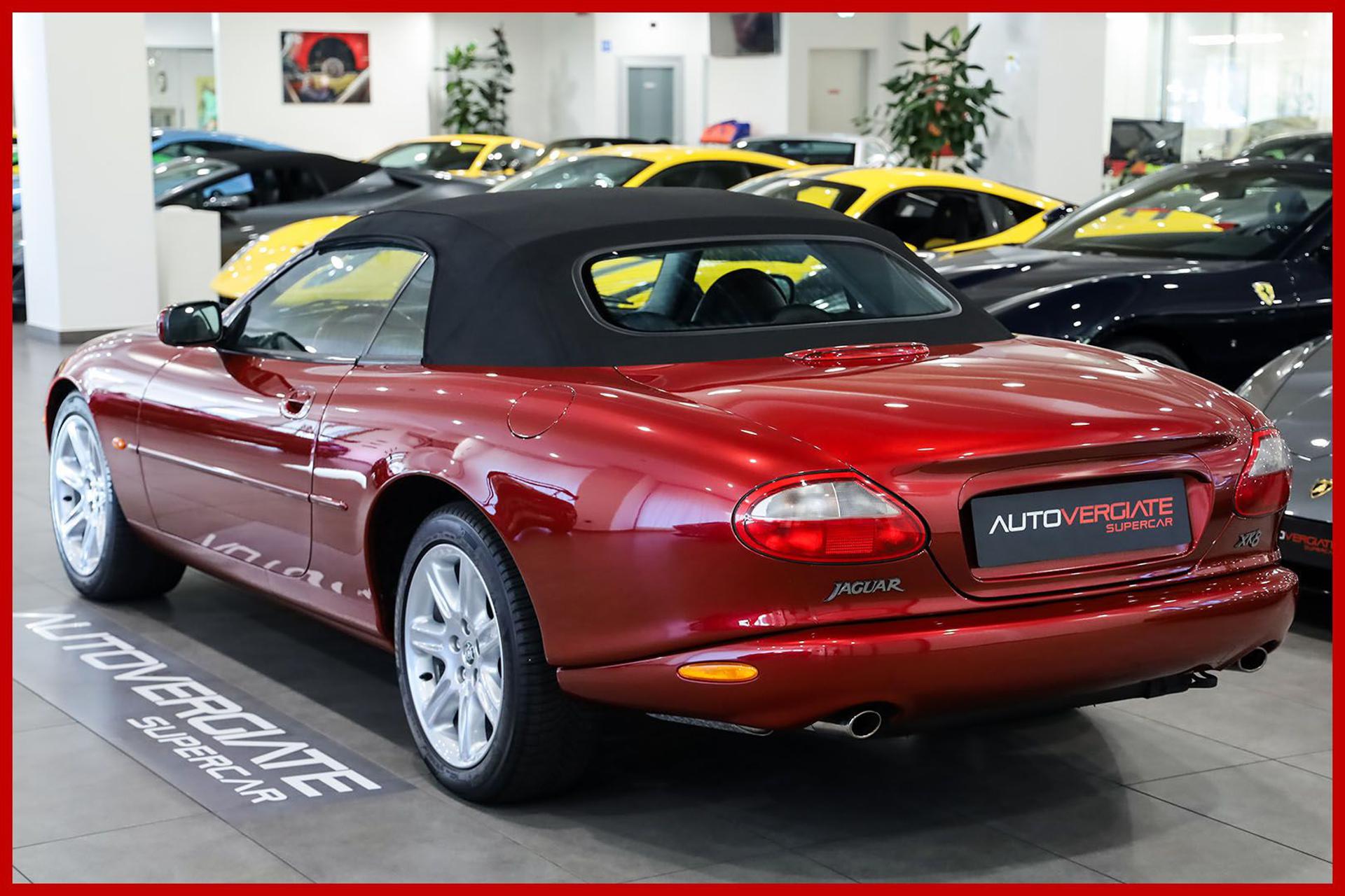 JAGUAR XK8